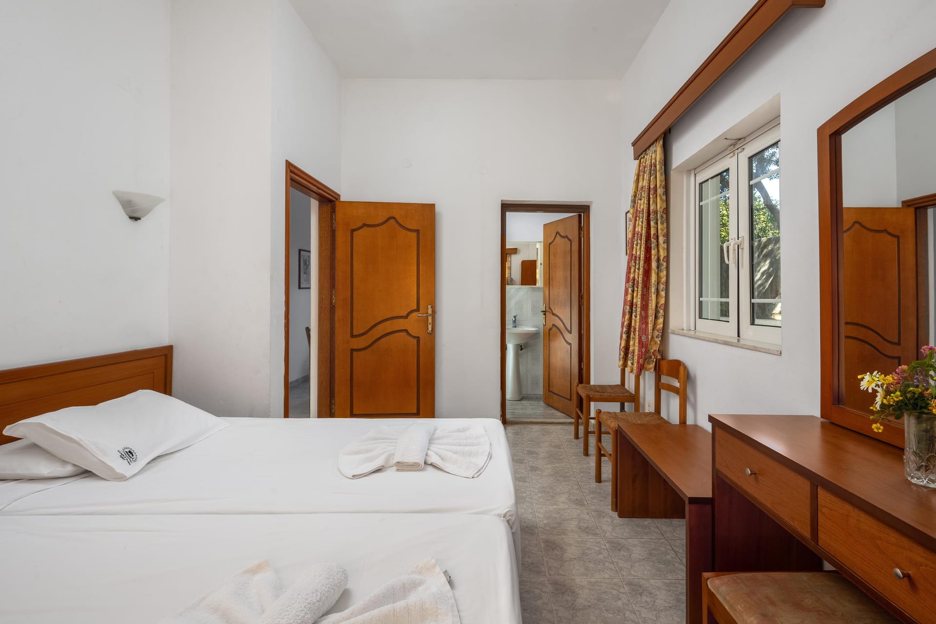 Evi Studios - 2BA03 - 3