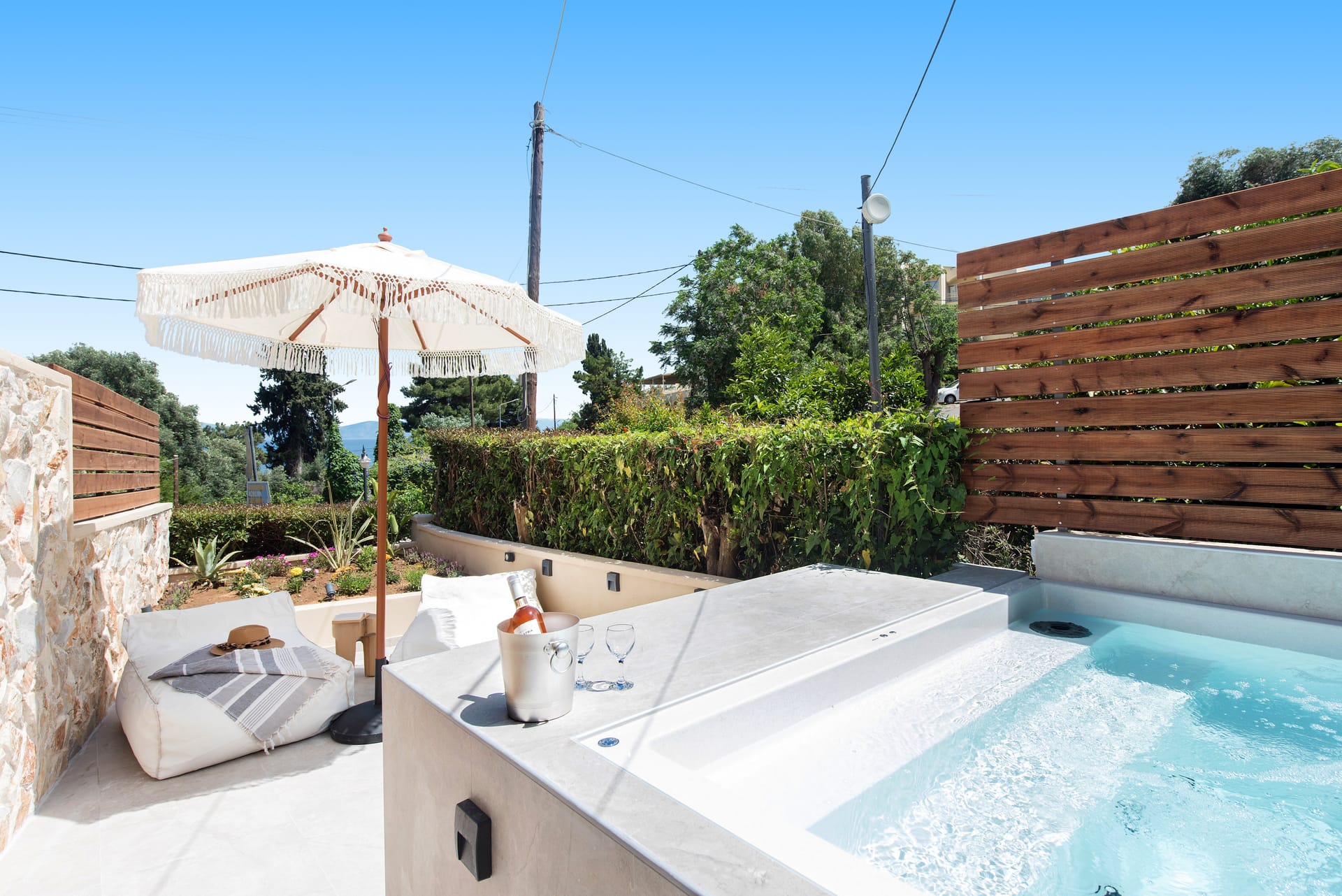 Studio De Lux with Mini Pool
