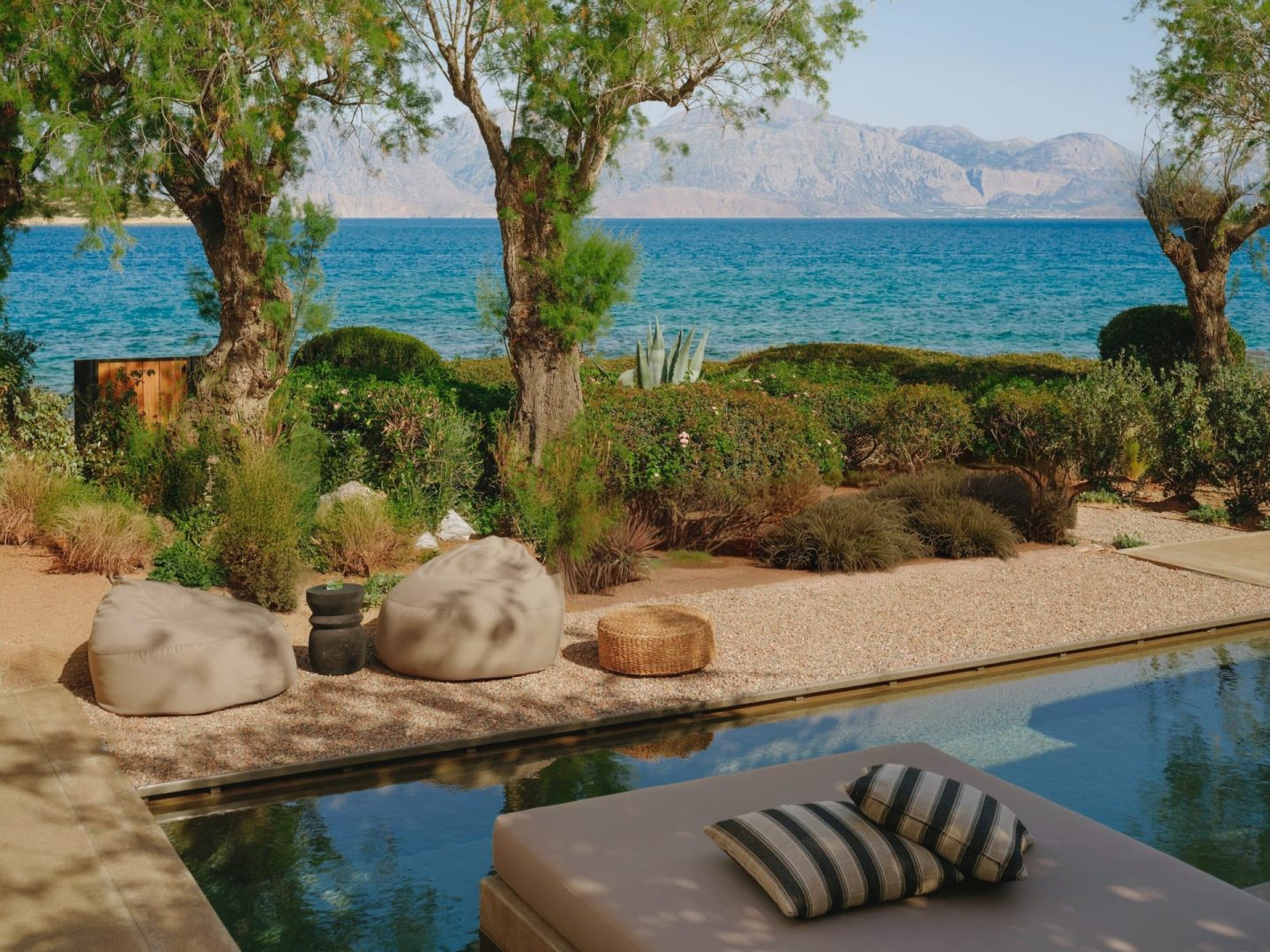 Superior Bungalow Seafront with Private Pool
