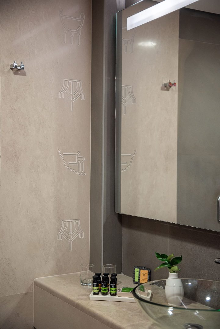 Avra Imperial Hotel - DLXSUI - 9