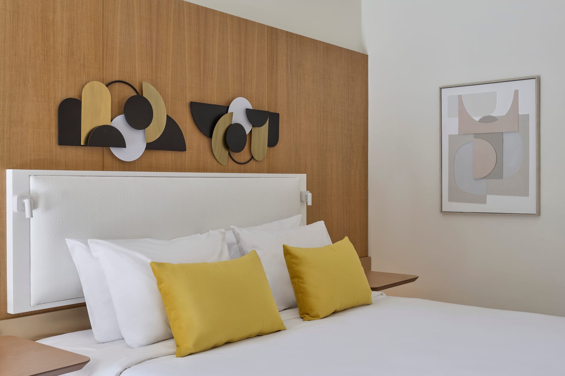 Deluxe Room Inland View