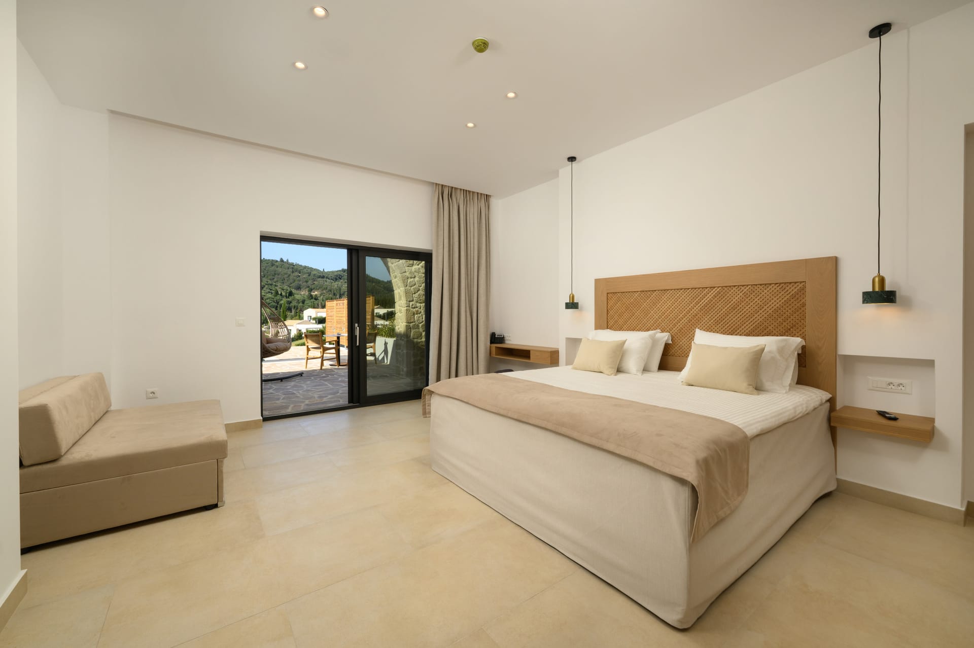 ELEGANT SUITE