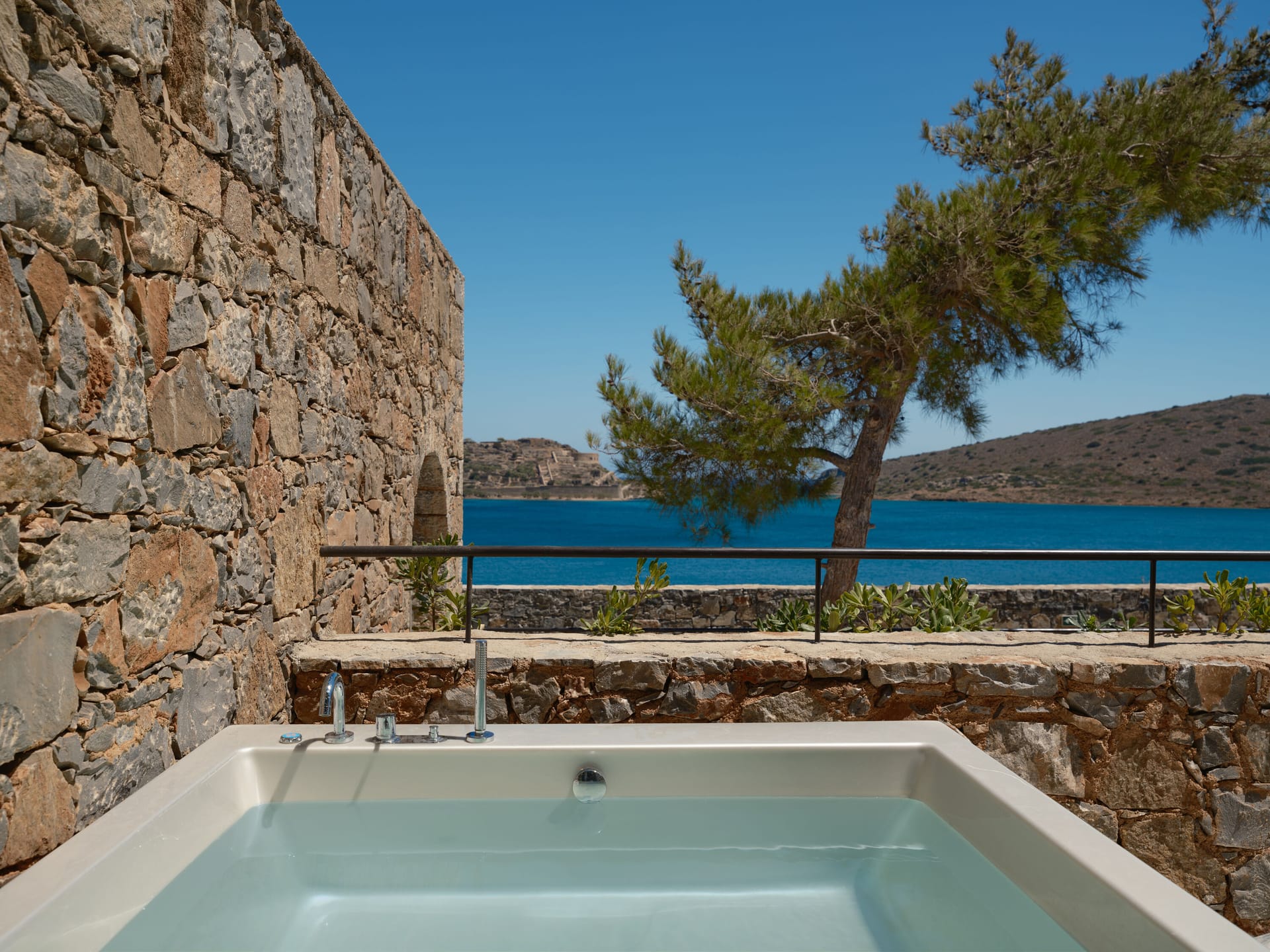 Domes of Elounda Autograph Collection - FKKS - 2
