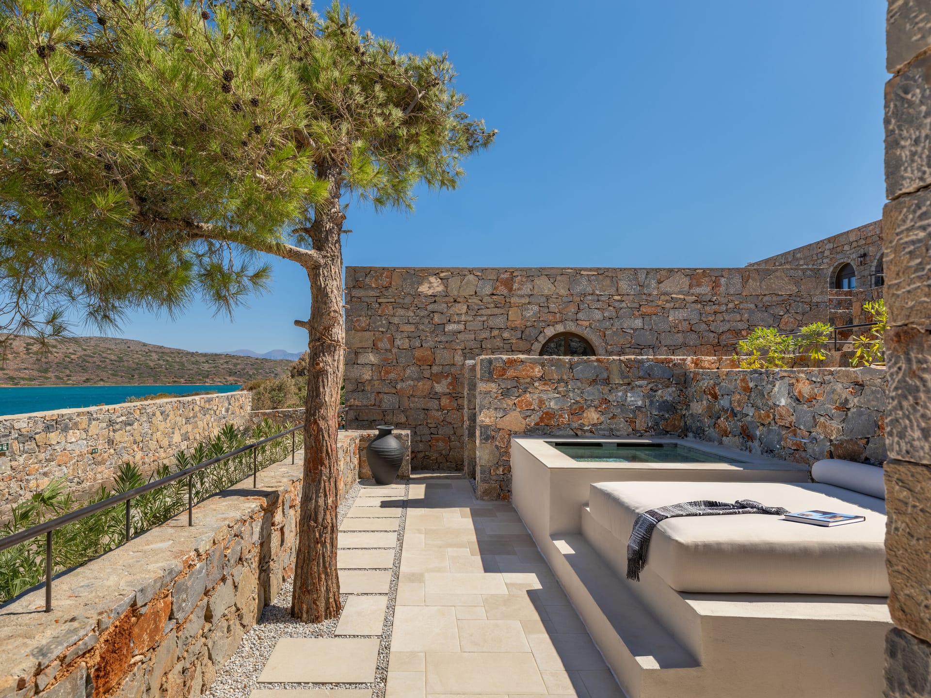 Domes of Elounda Autograph Collection - FKDS - 2