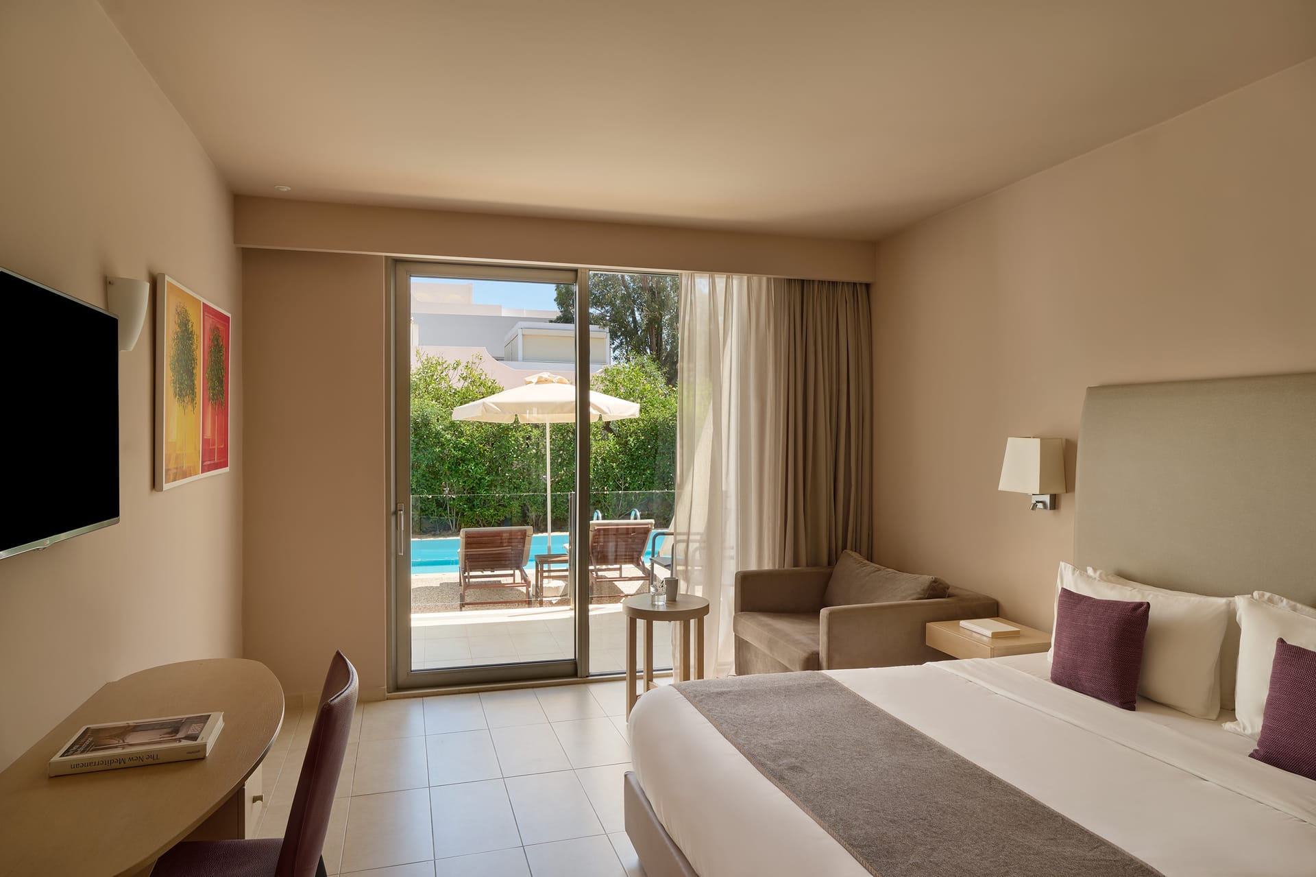 Double Room Swim Up Inland View