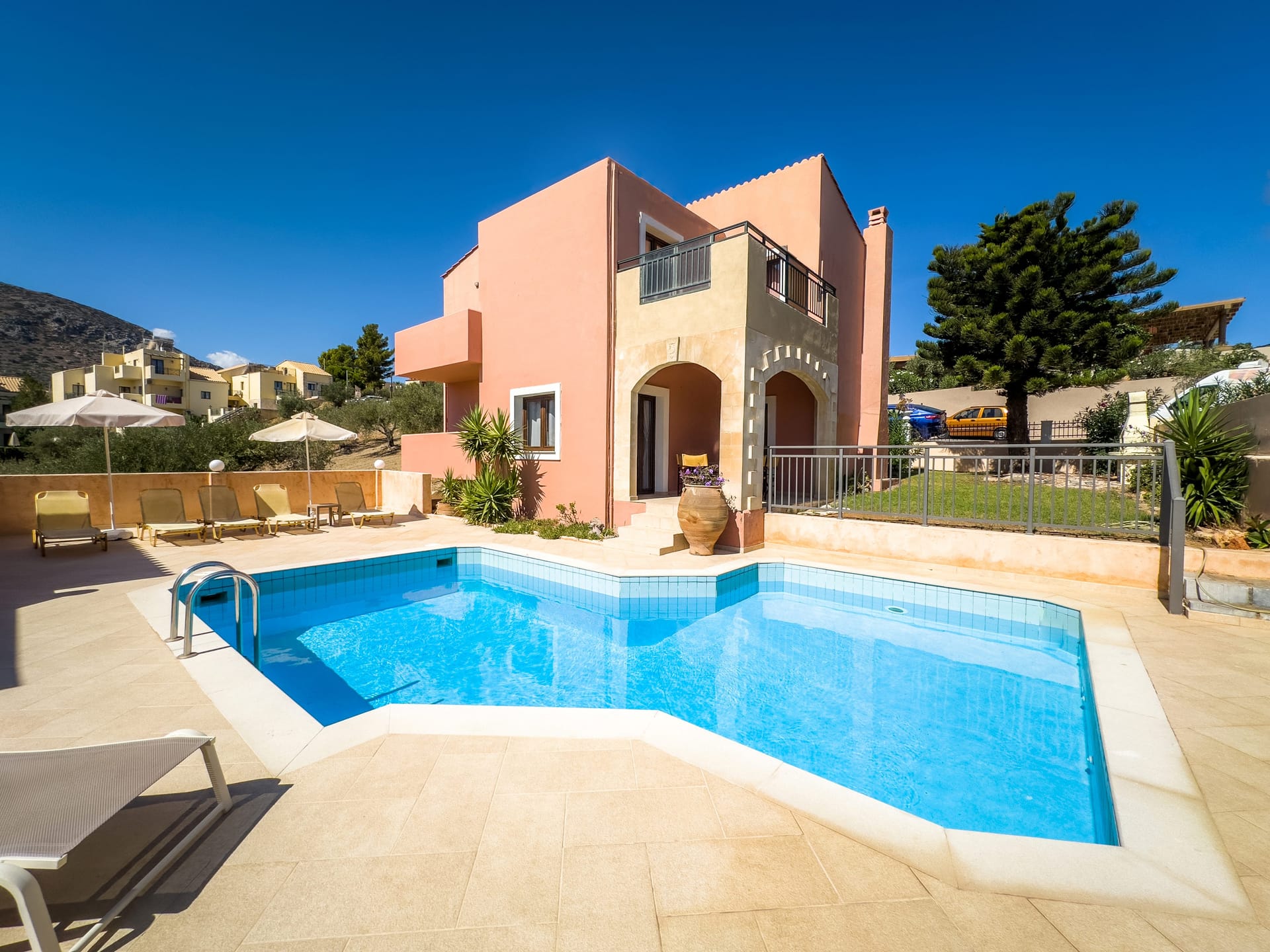 Dafne | Villa 3-bedrooms with private pool