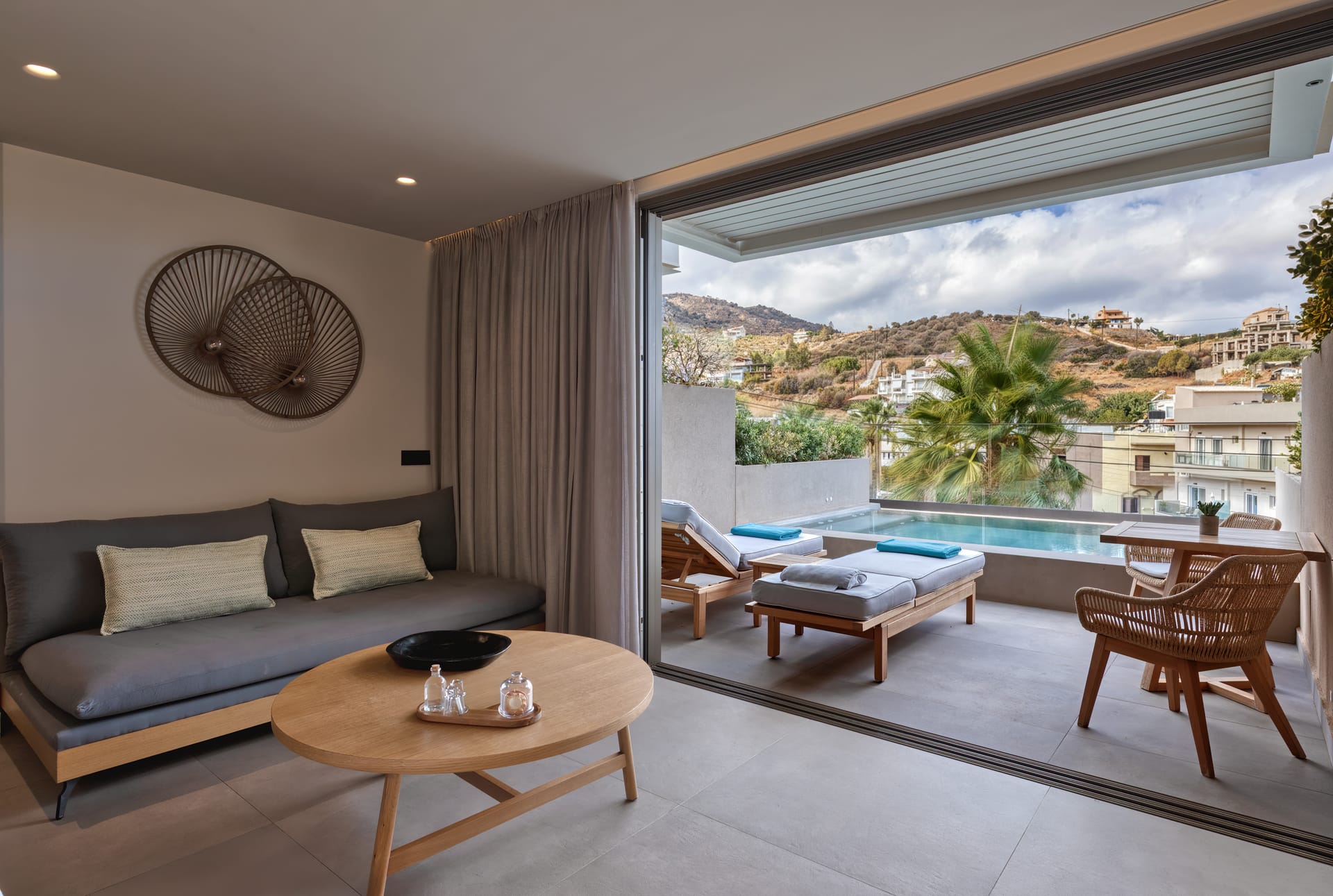 Aquamarine Suite Mountain View with Plunge Pool