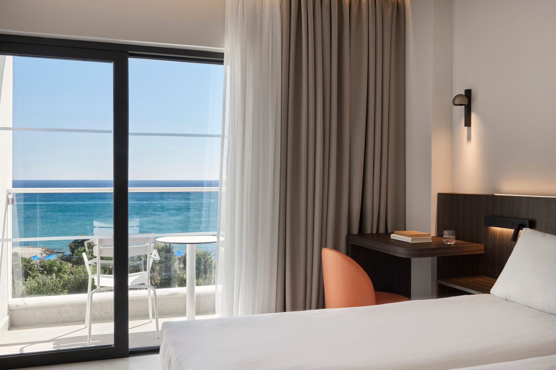 Double or Twin Room with Sea View