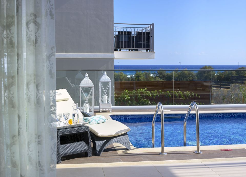 Deluxe Suite Garden View with Private Pool