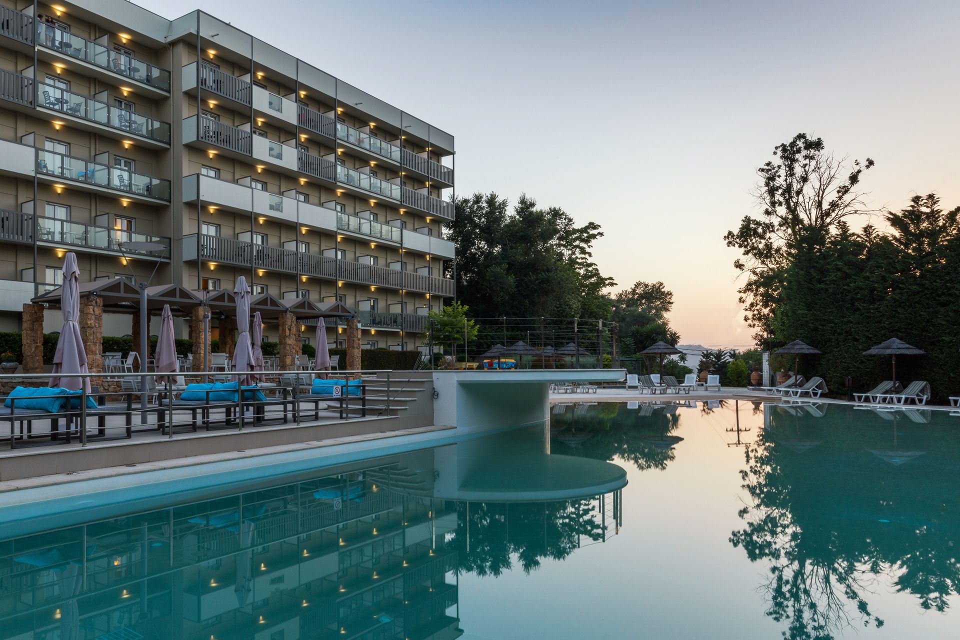 Double/Twin Room With Sharing Pool