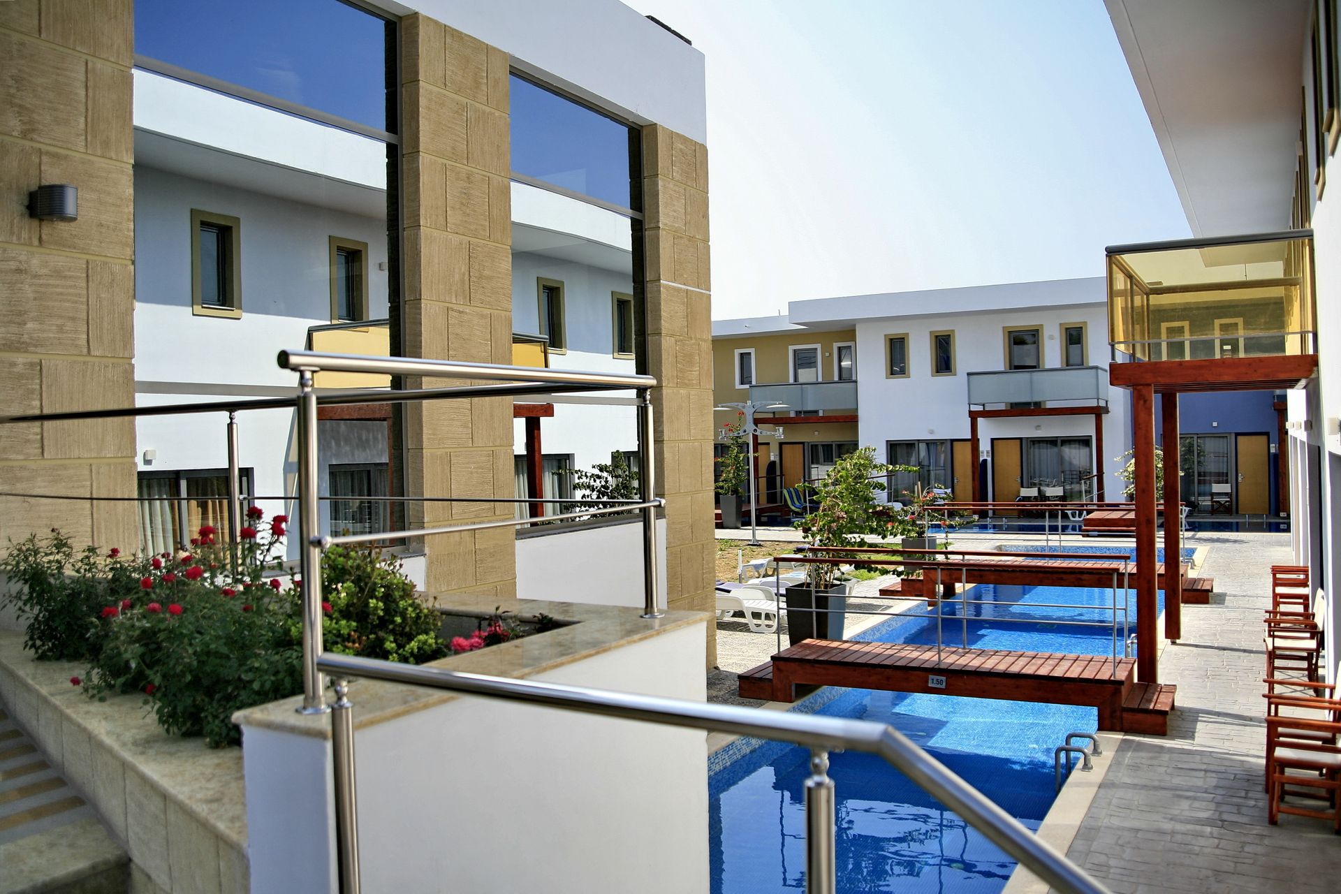 Family Room Swim Up