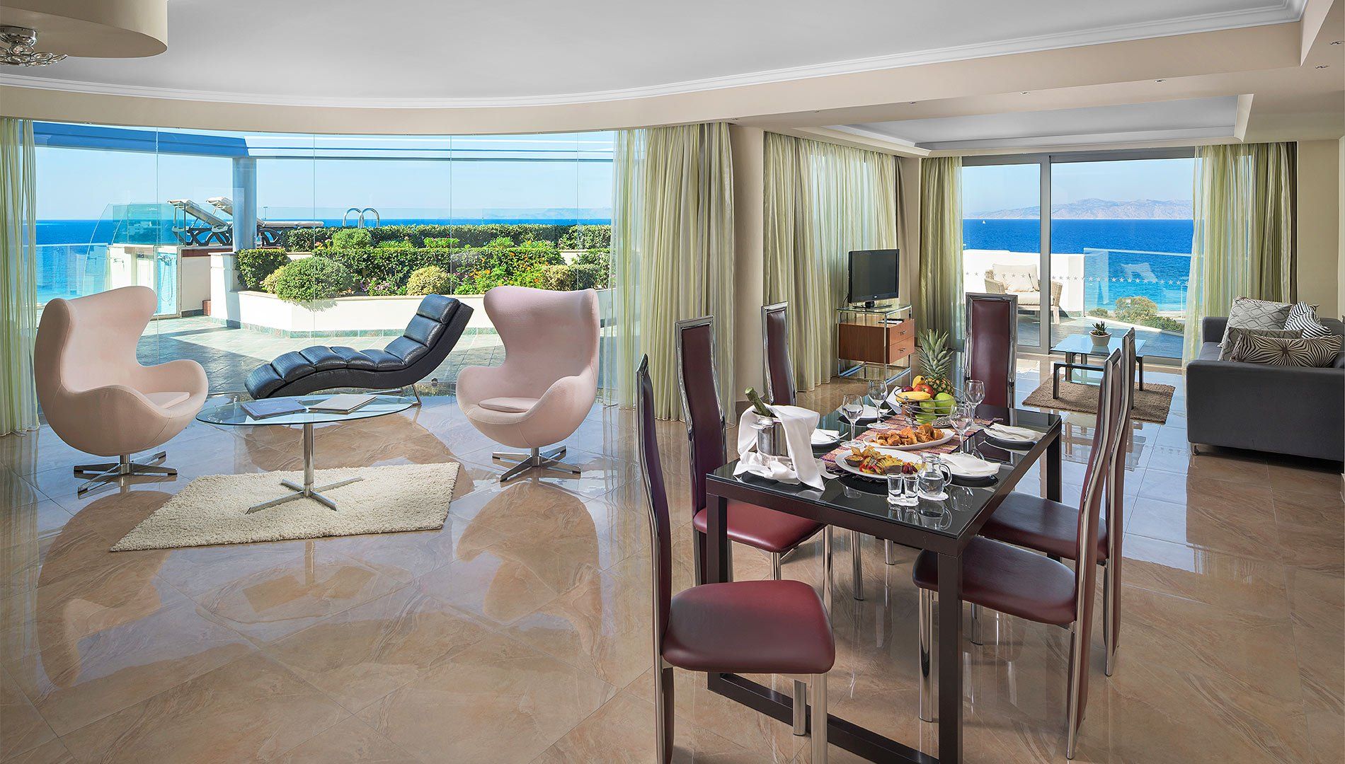 Ambassador Suite Sea View with Personal Pool Signature Collection