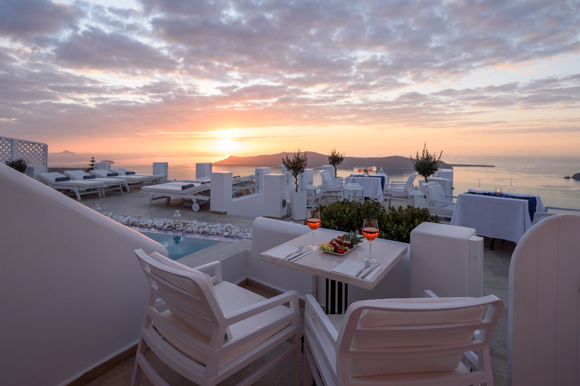 Pearl |  Pool Access Suite