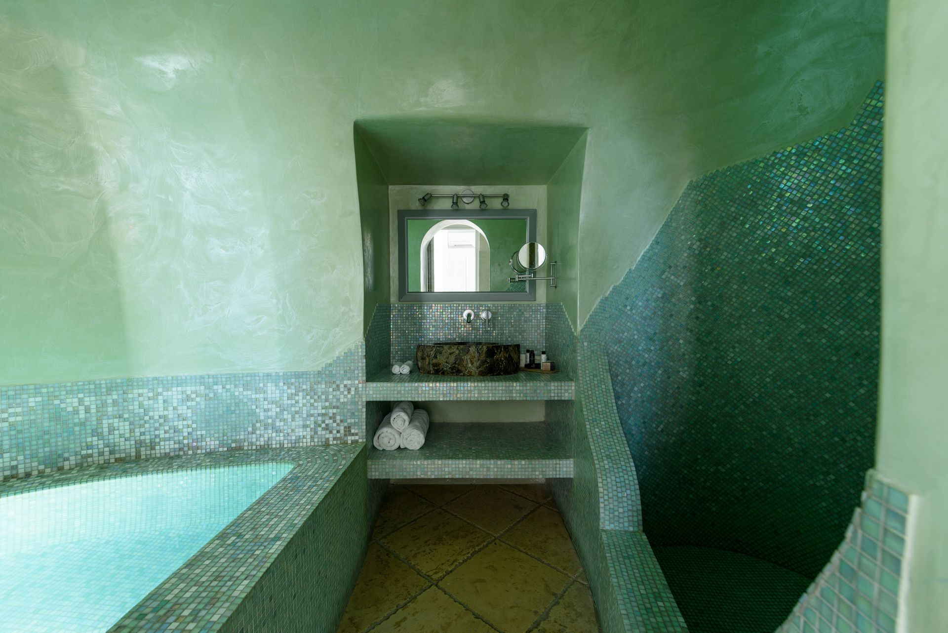 Above Blue Suites - LAGOON - 3