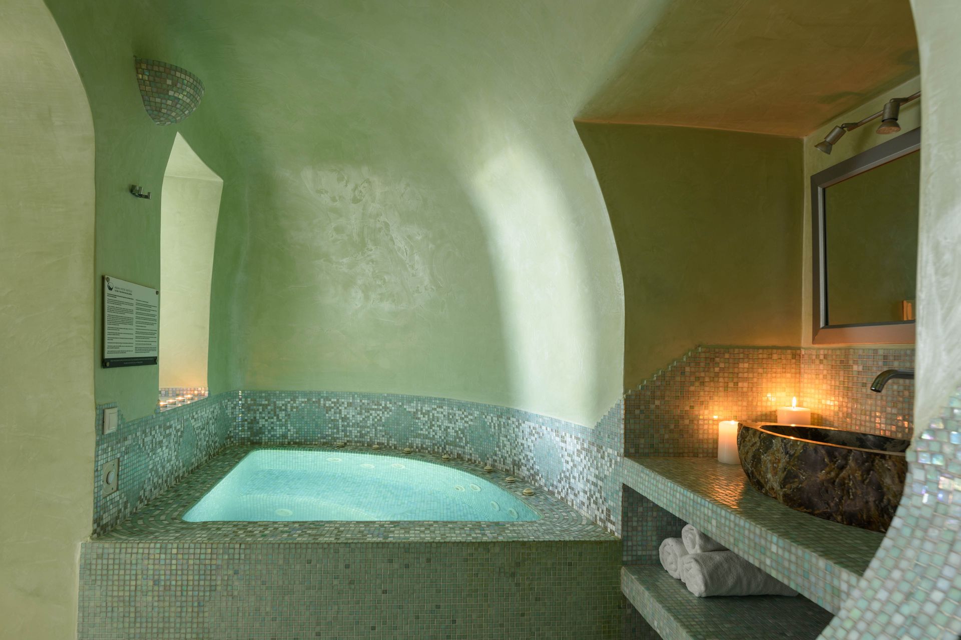 Above Blue Suites - LAGOON - 4