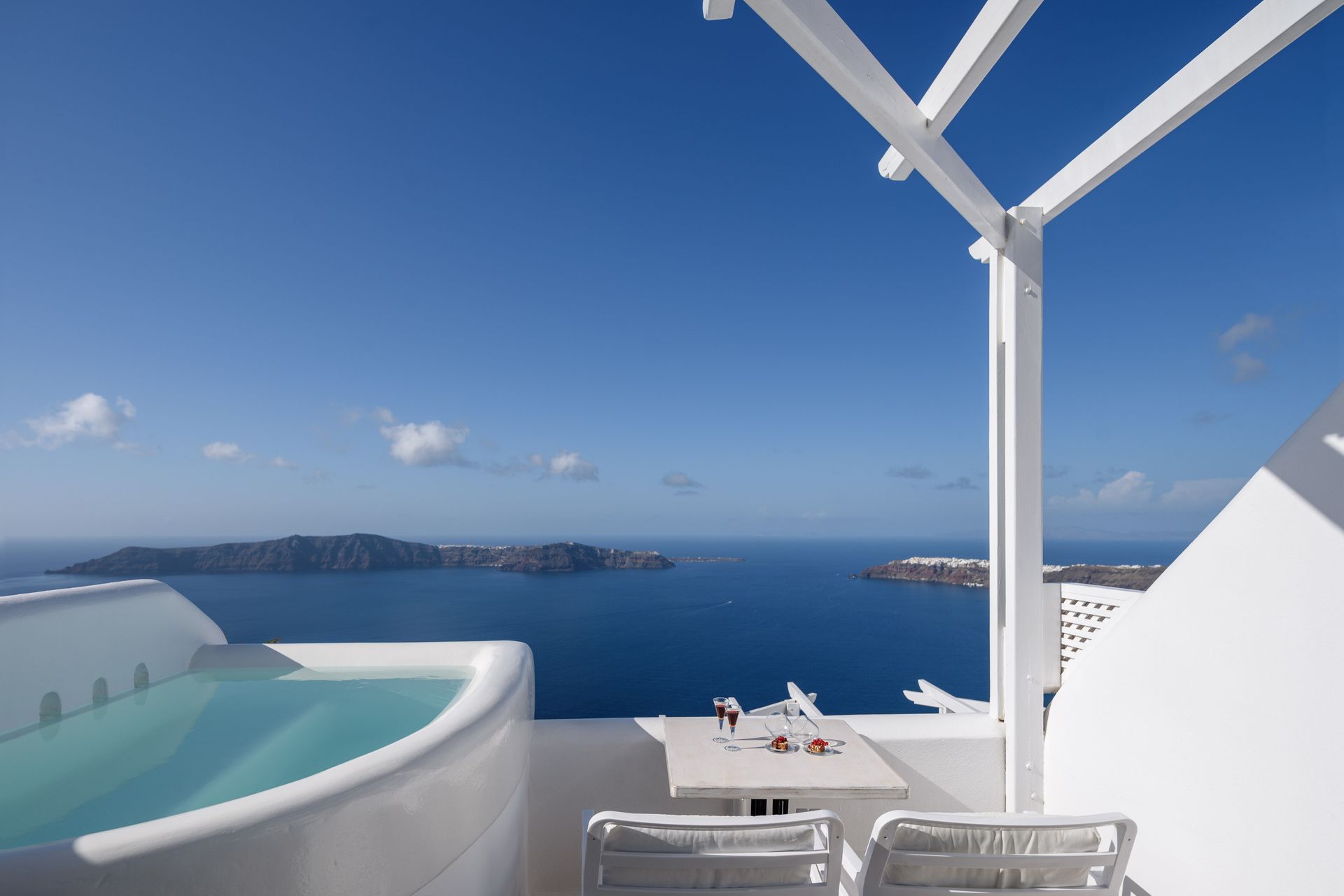 Heaven | Outdoor Jacuzzi Suite