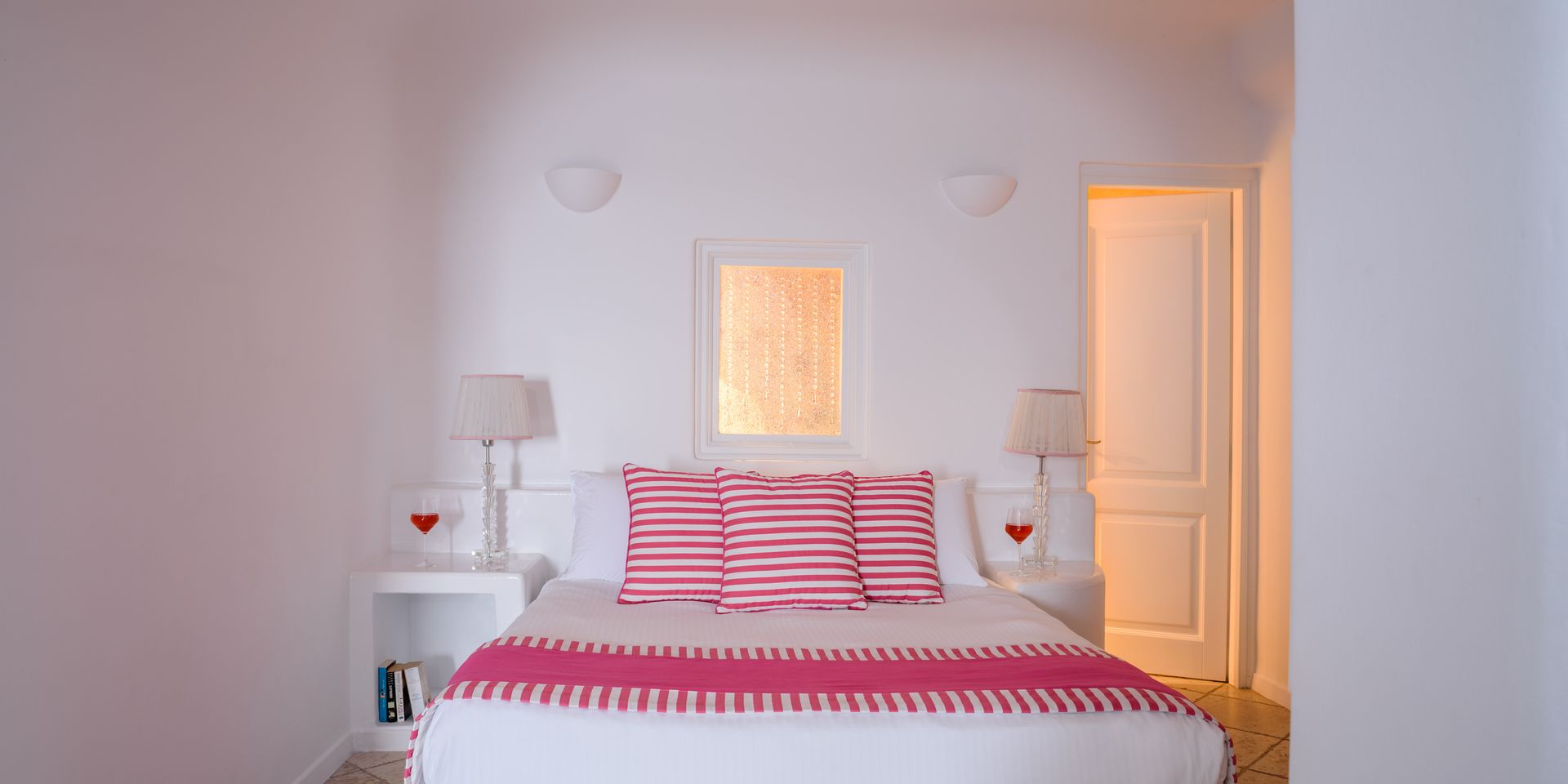 Above Blue Suites - ROSE - 5