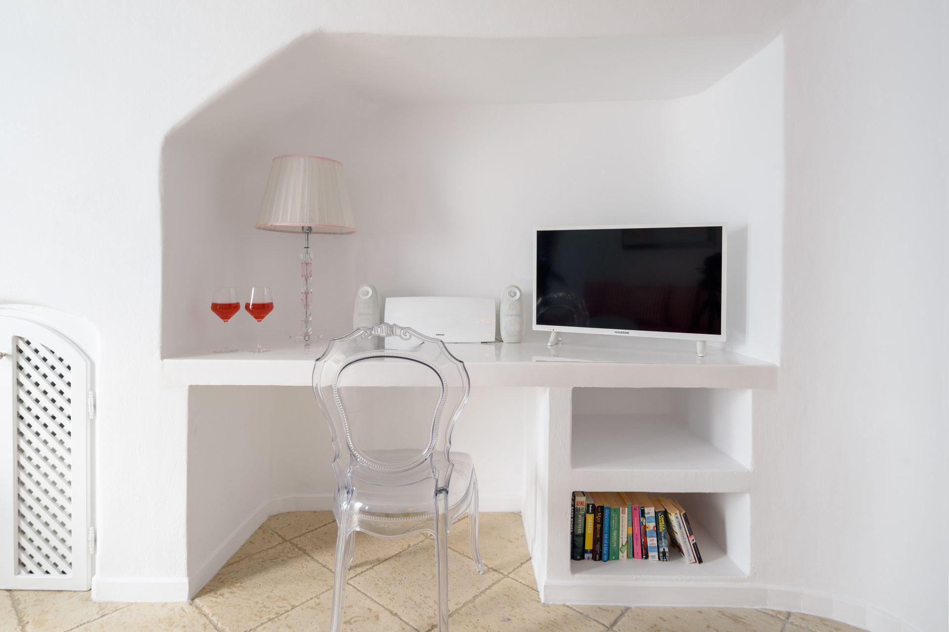 Above Blue Suites - ROSE - 8