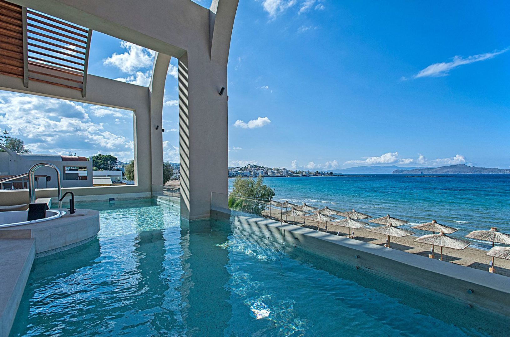 Ultimate Haven Sea Front with Private Pool