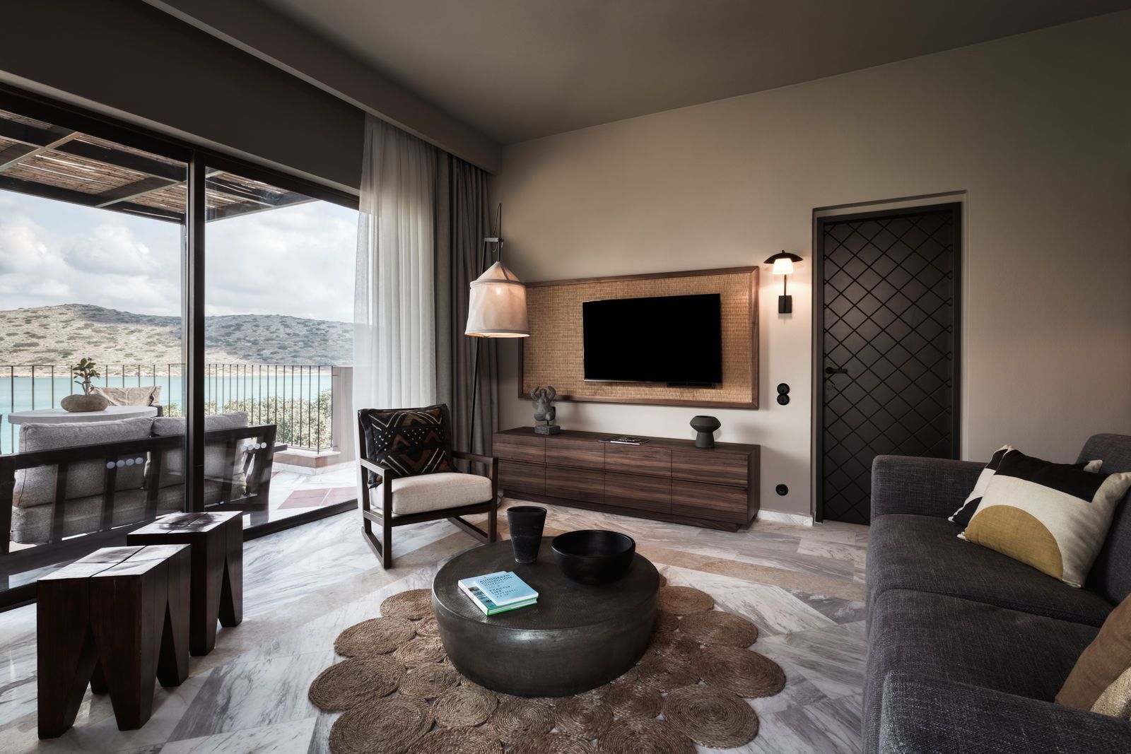 Luxury Family Two Bedroom Suite Sea View with Outdoor Jacuzzi