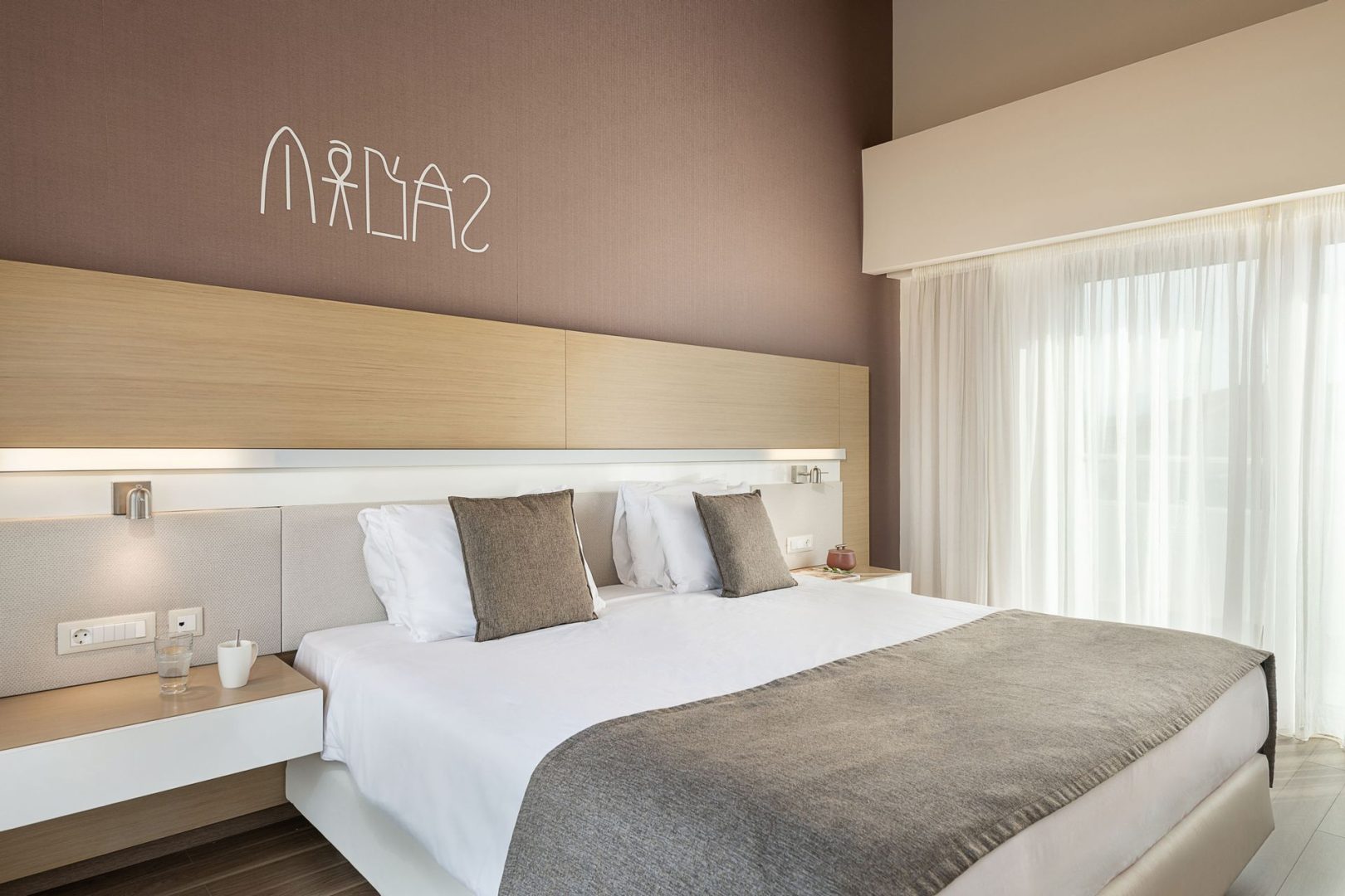Avra Imperial Hotel - DLXSUI - 3