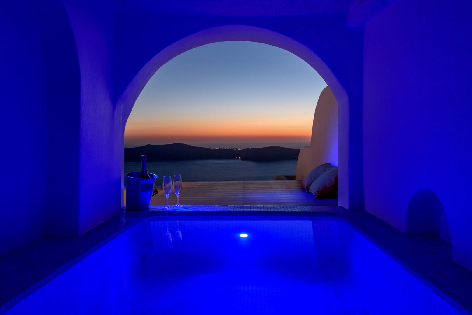 Abyssanto Suites & Spa
