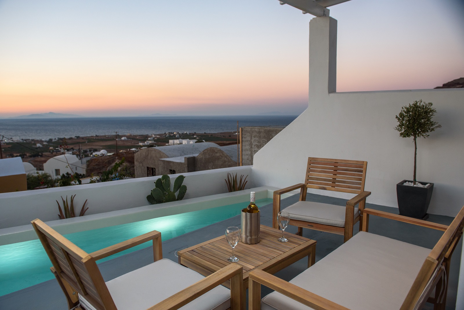 Astrea Suites Santorini