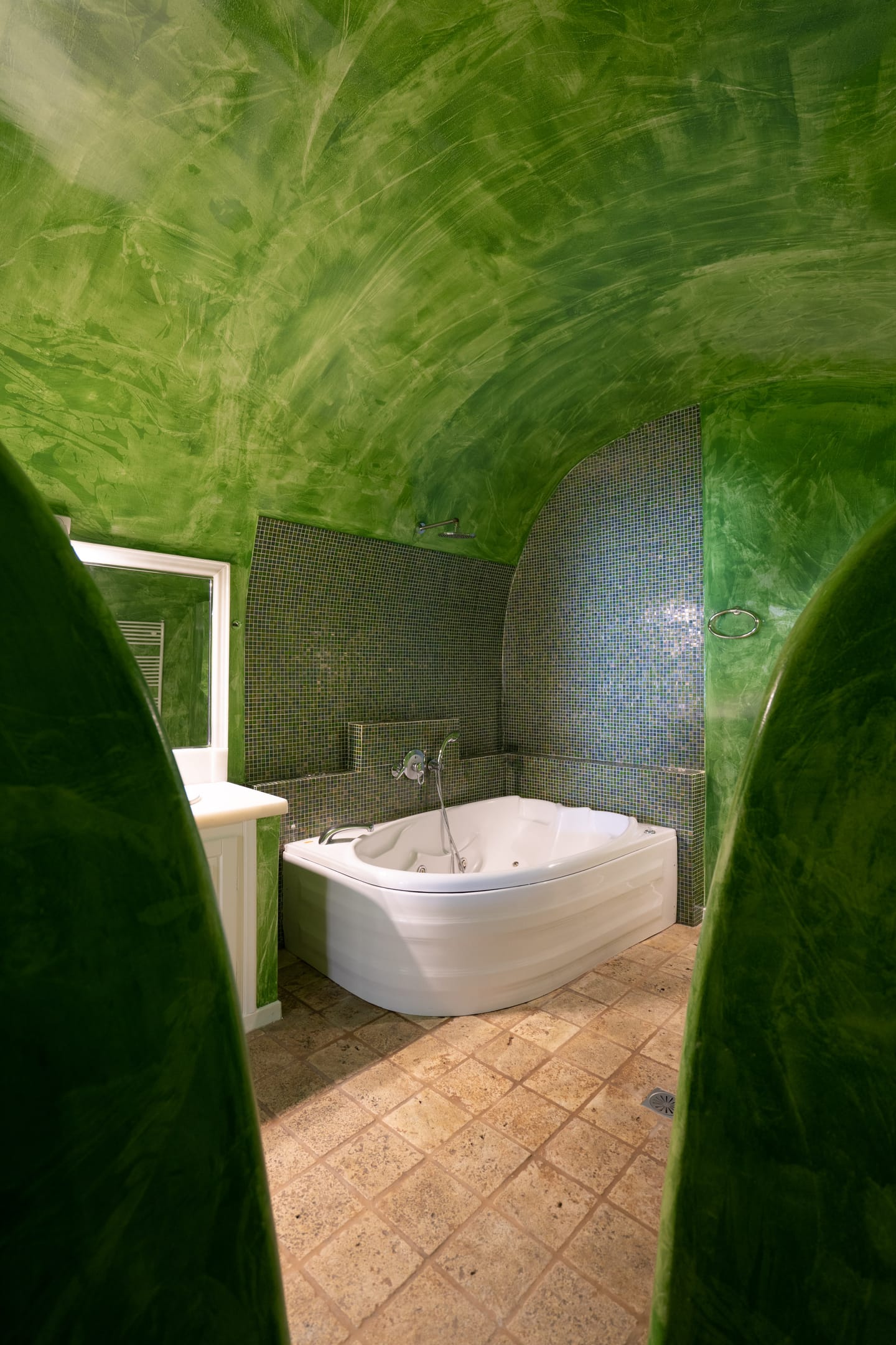 Asha Luxury Suites - EONSUI - 8