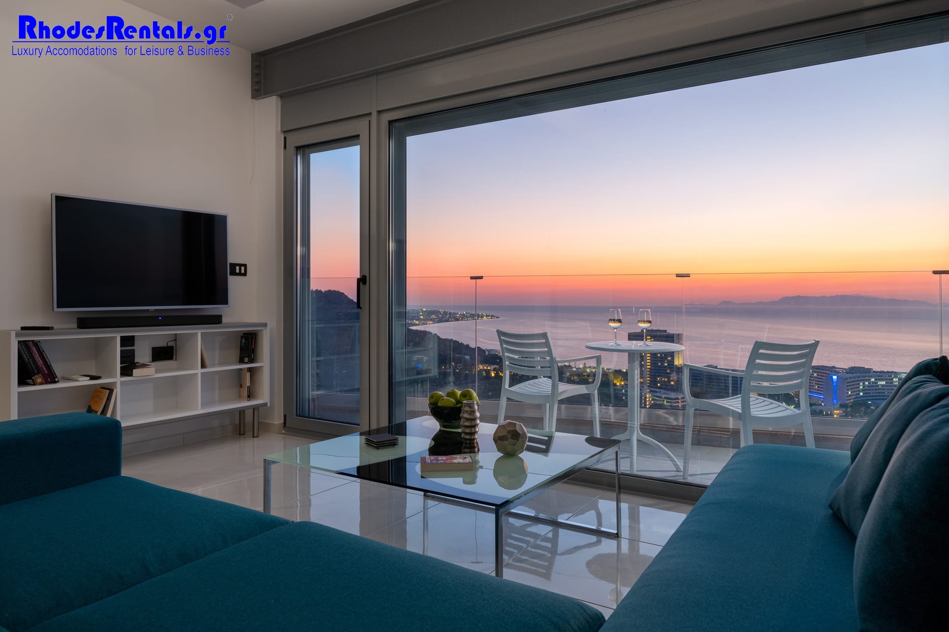 2 Bedroom Suite with Jacuzzi and Sea View
