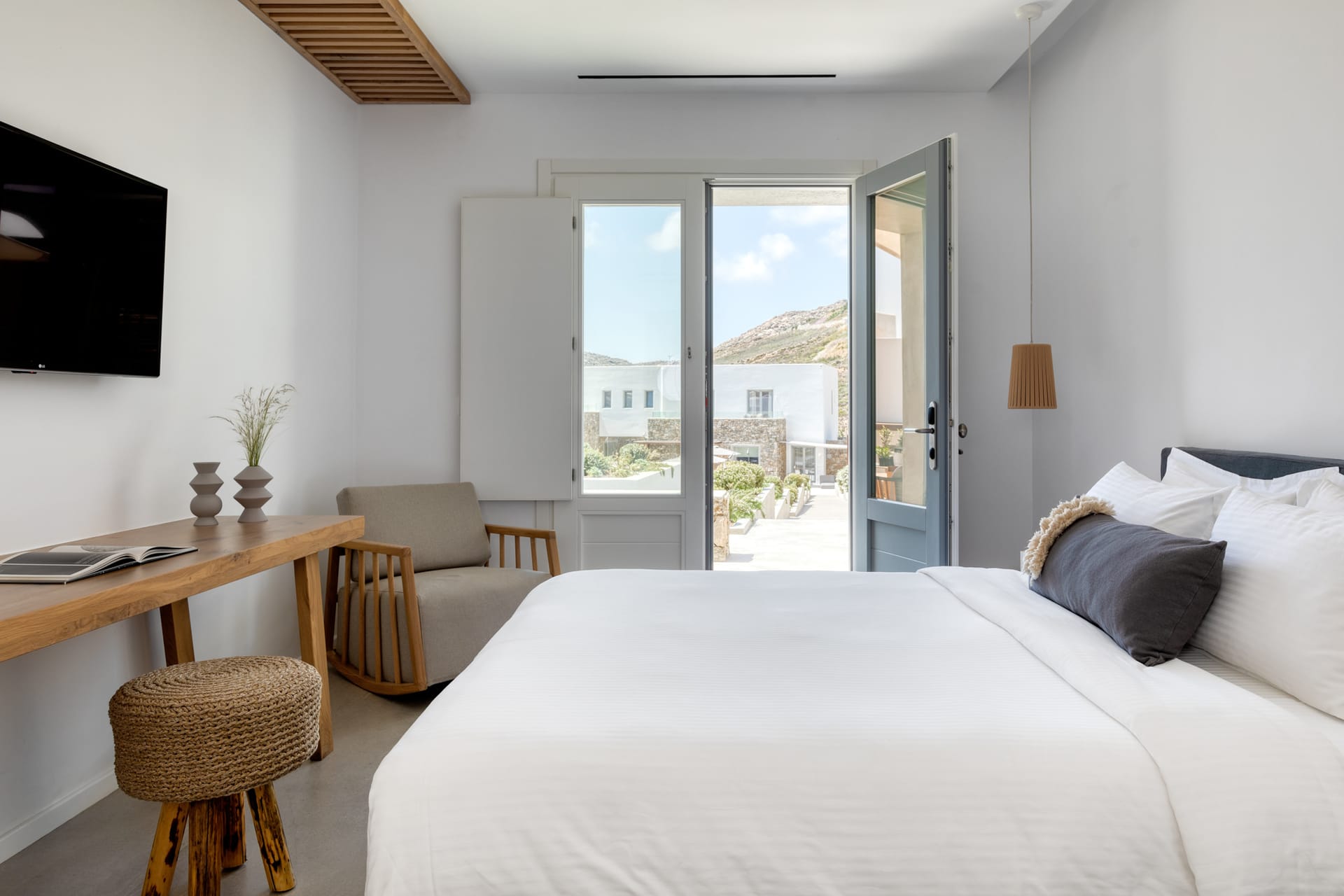 Deluxe Double Room with Pool View