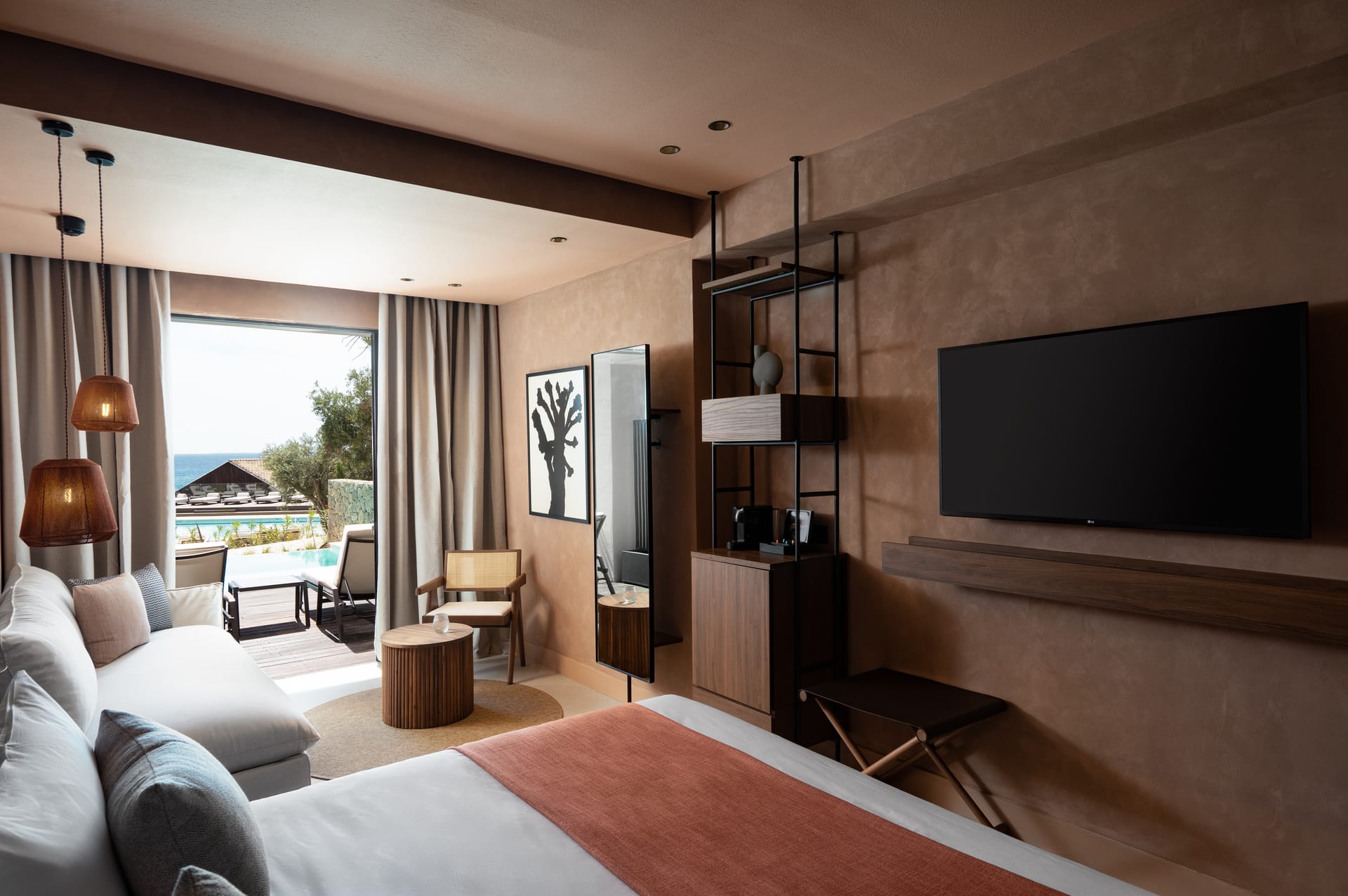 Sapphire Sublime Suite with swim up pool