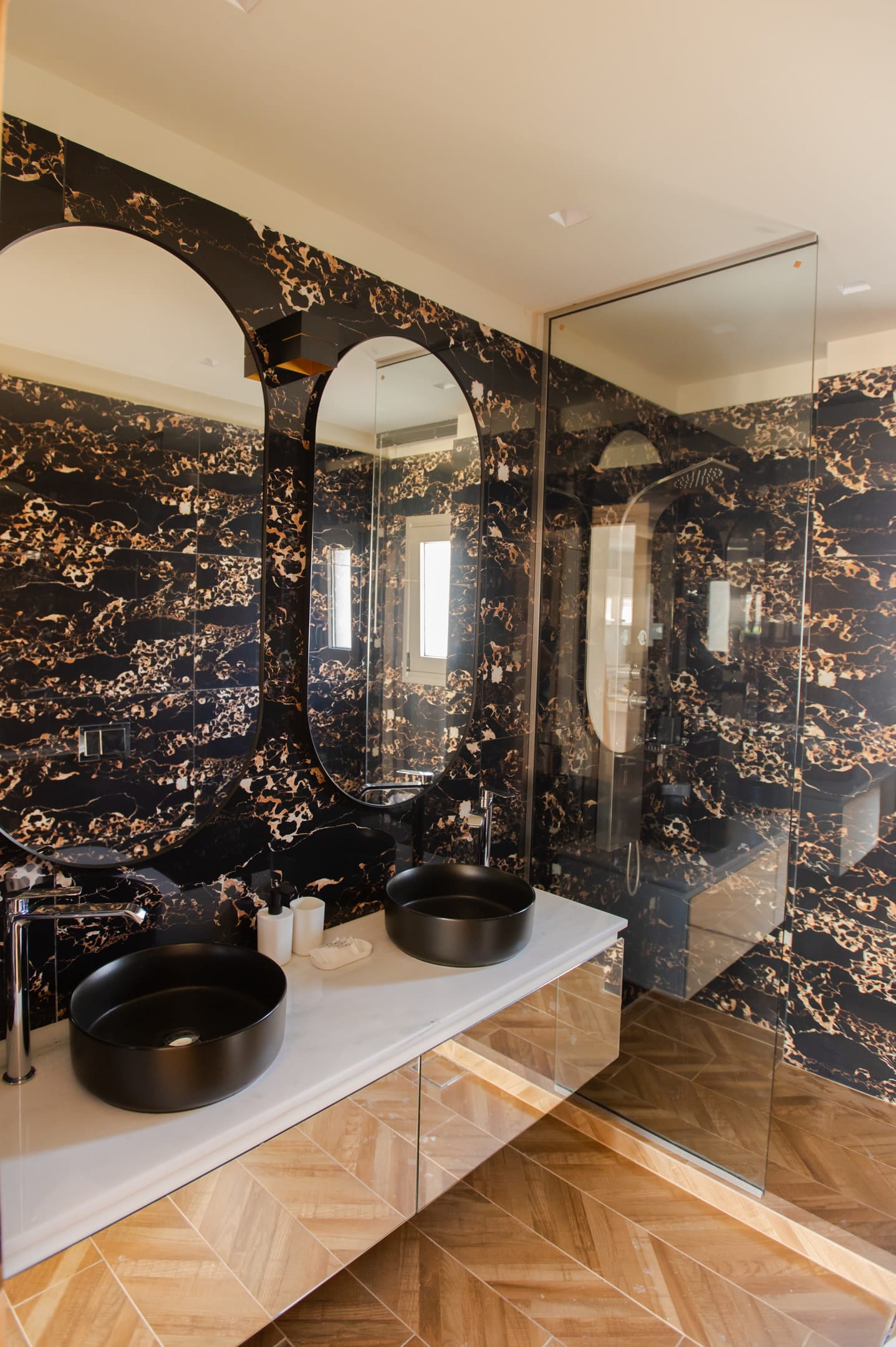 Marble Luxury Suites - SUPER - 4
