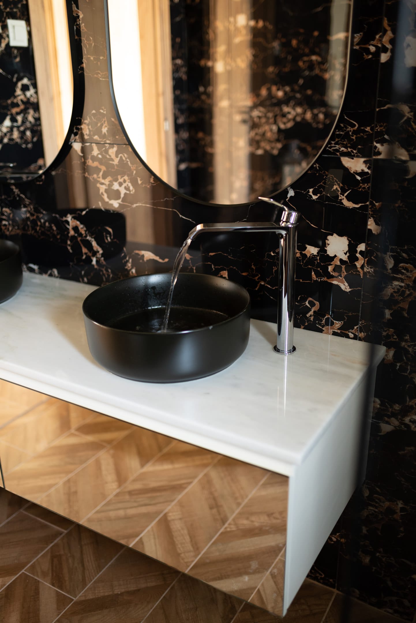 Marble Luxury Suites - SUPER - 5