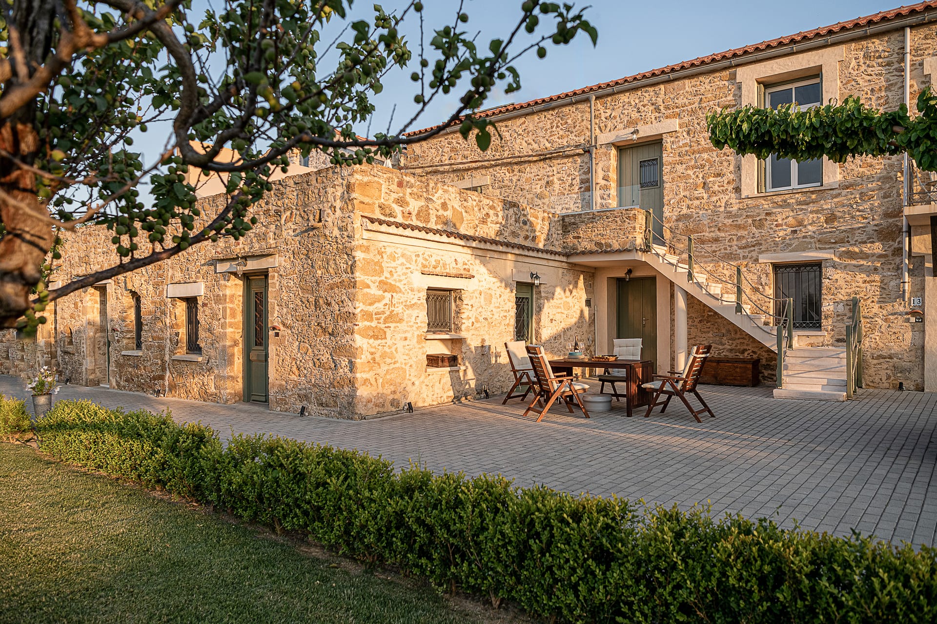Superior Villa – Shared pool