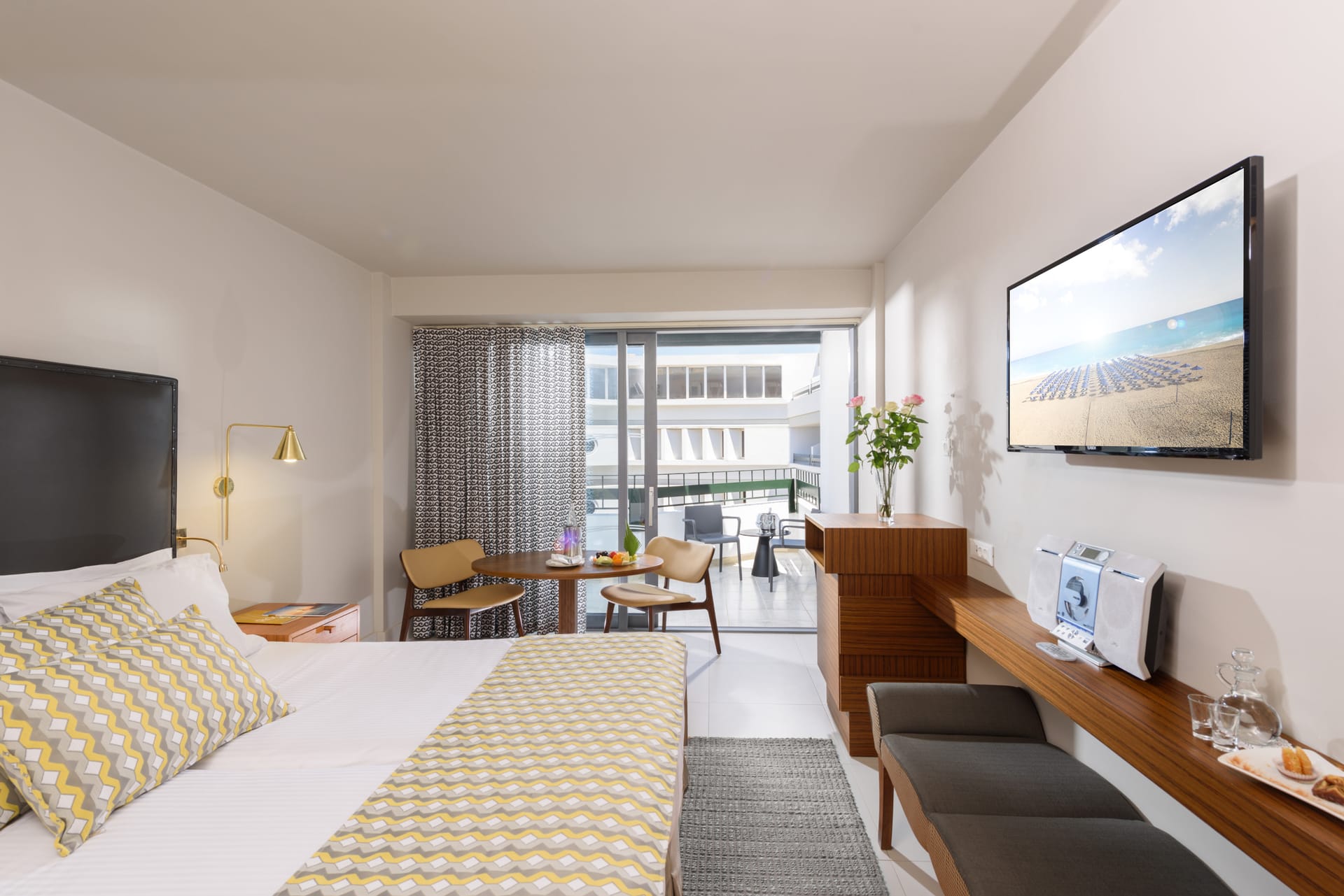 Classic Room – Side Sea View
