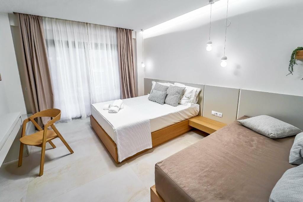 Junior Suite with Garden View – (26m2)