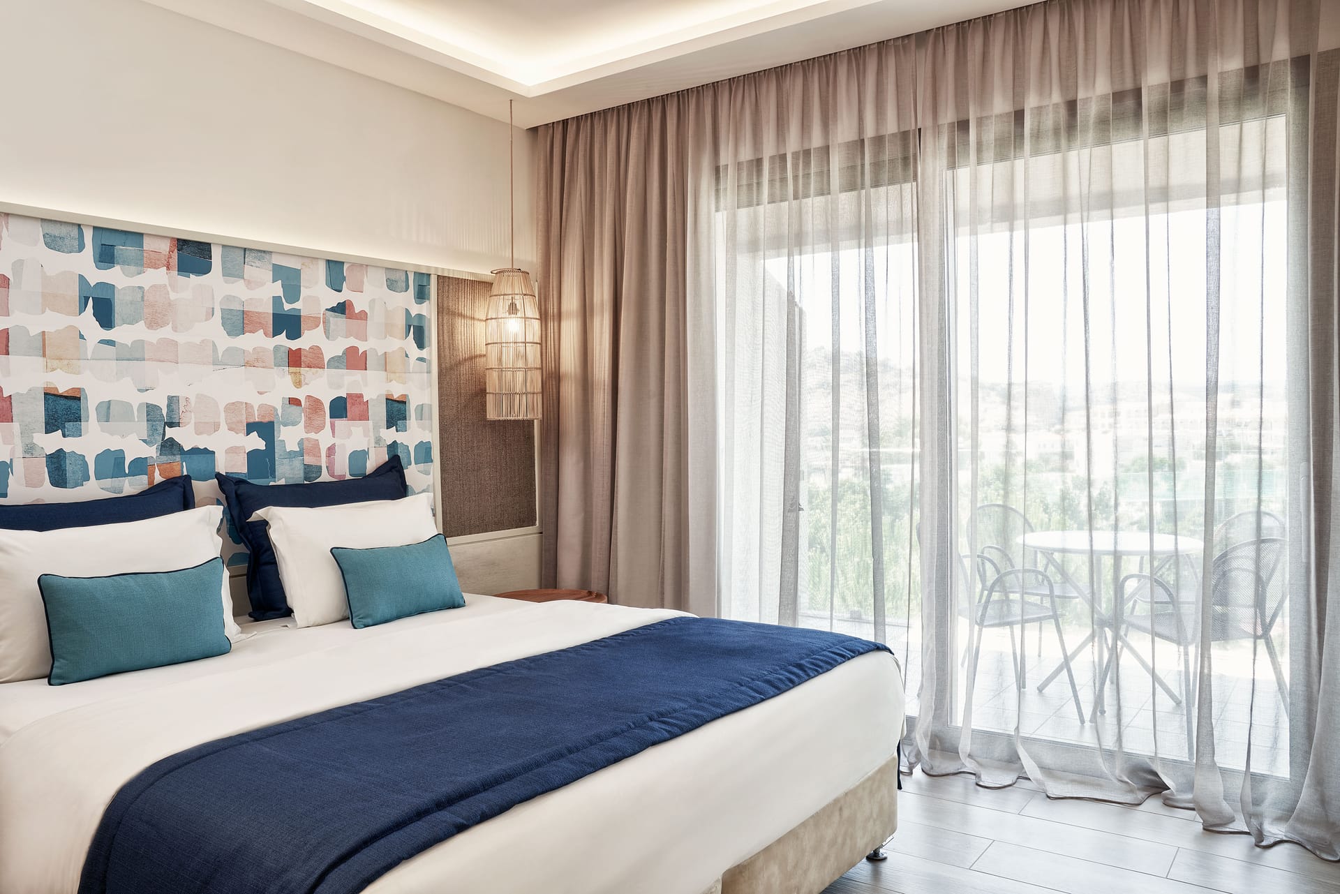 Junior Suite Inland View