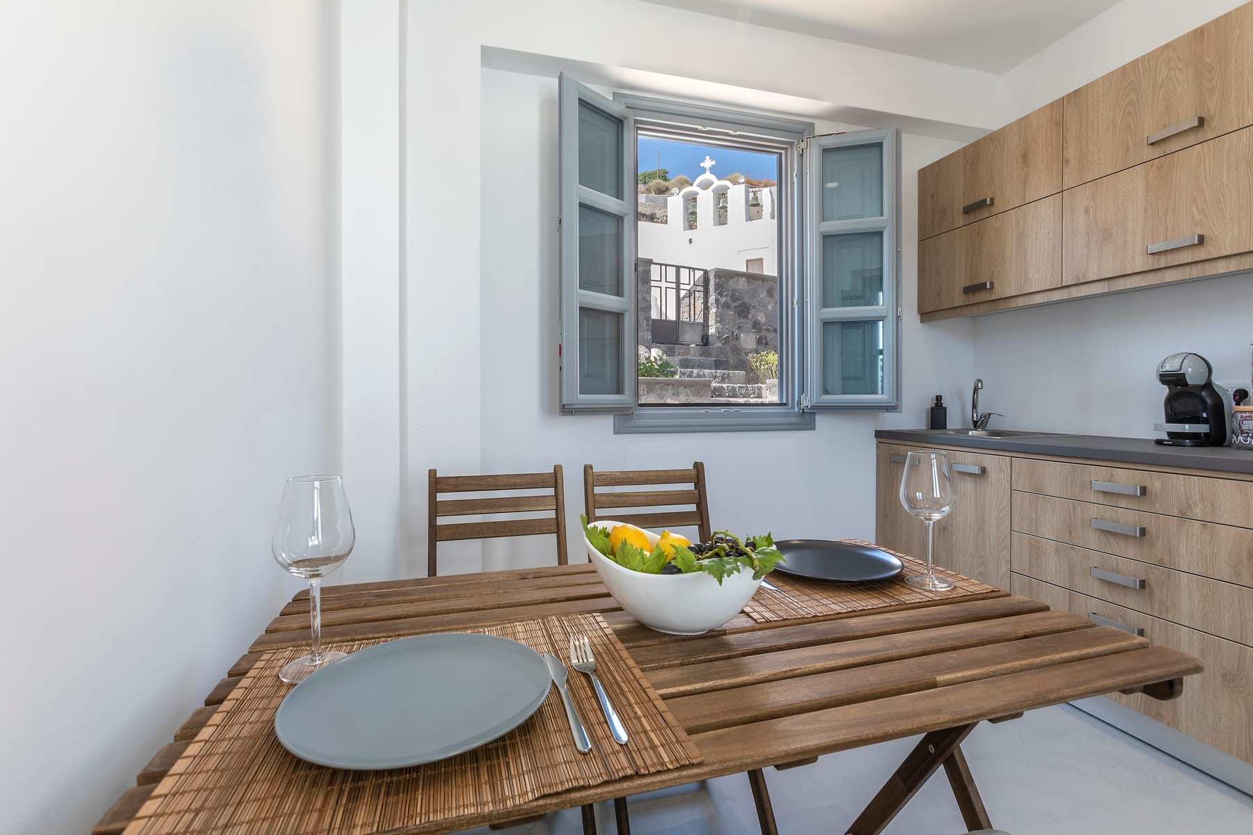 Blackstone Luxury Suites - DELUXE - 17