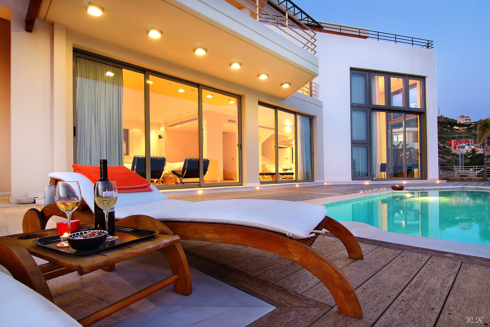 Villa Take Off |  Veneti & Pemptis. Anavyssos