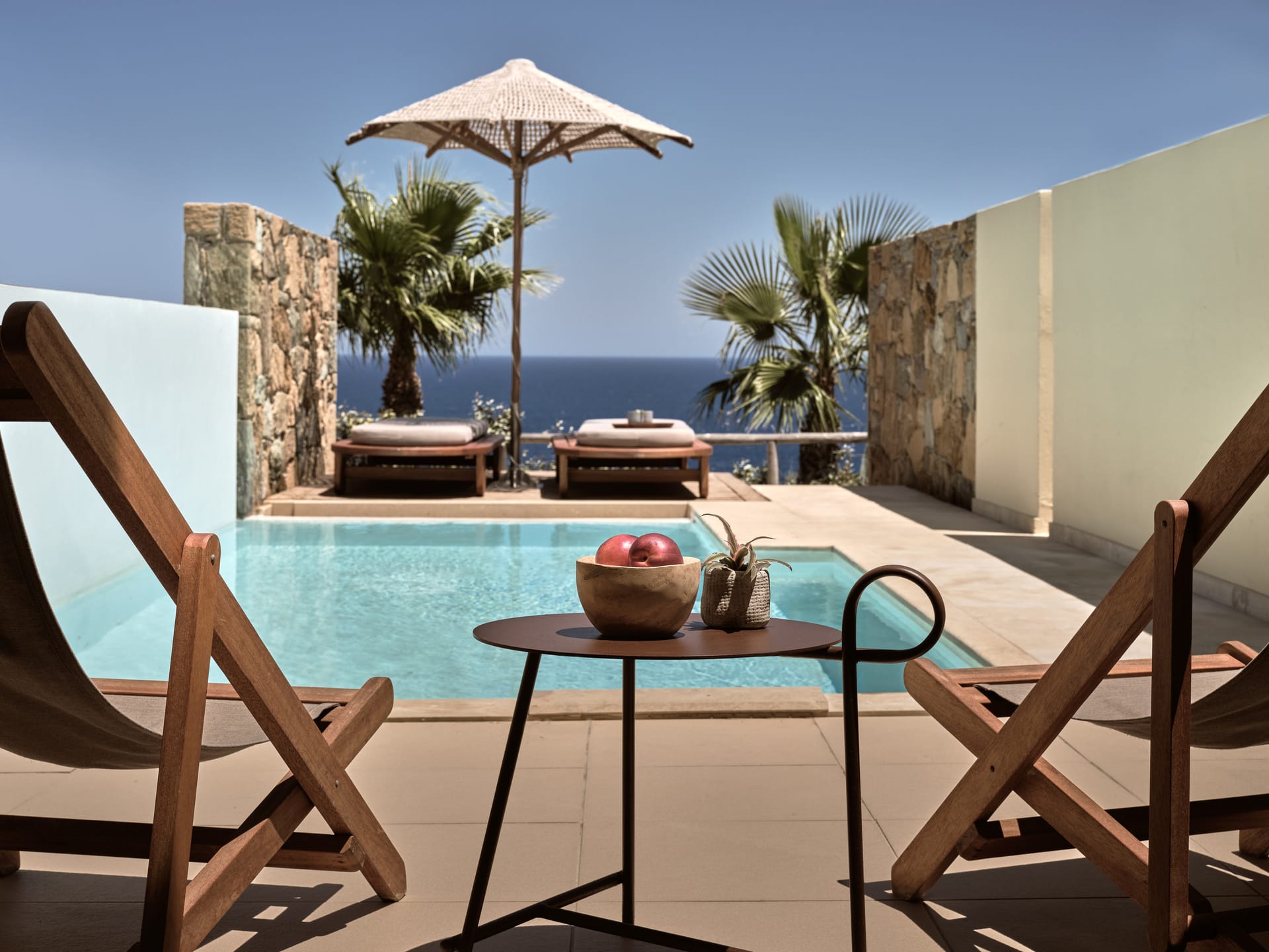 CAPE SUITES (Superior Sea View Indipendent Pool)