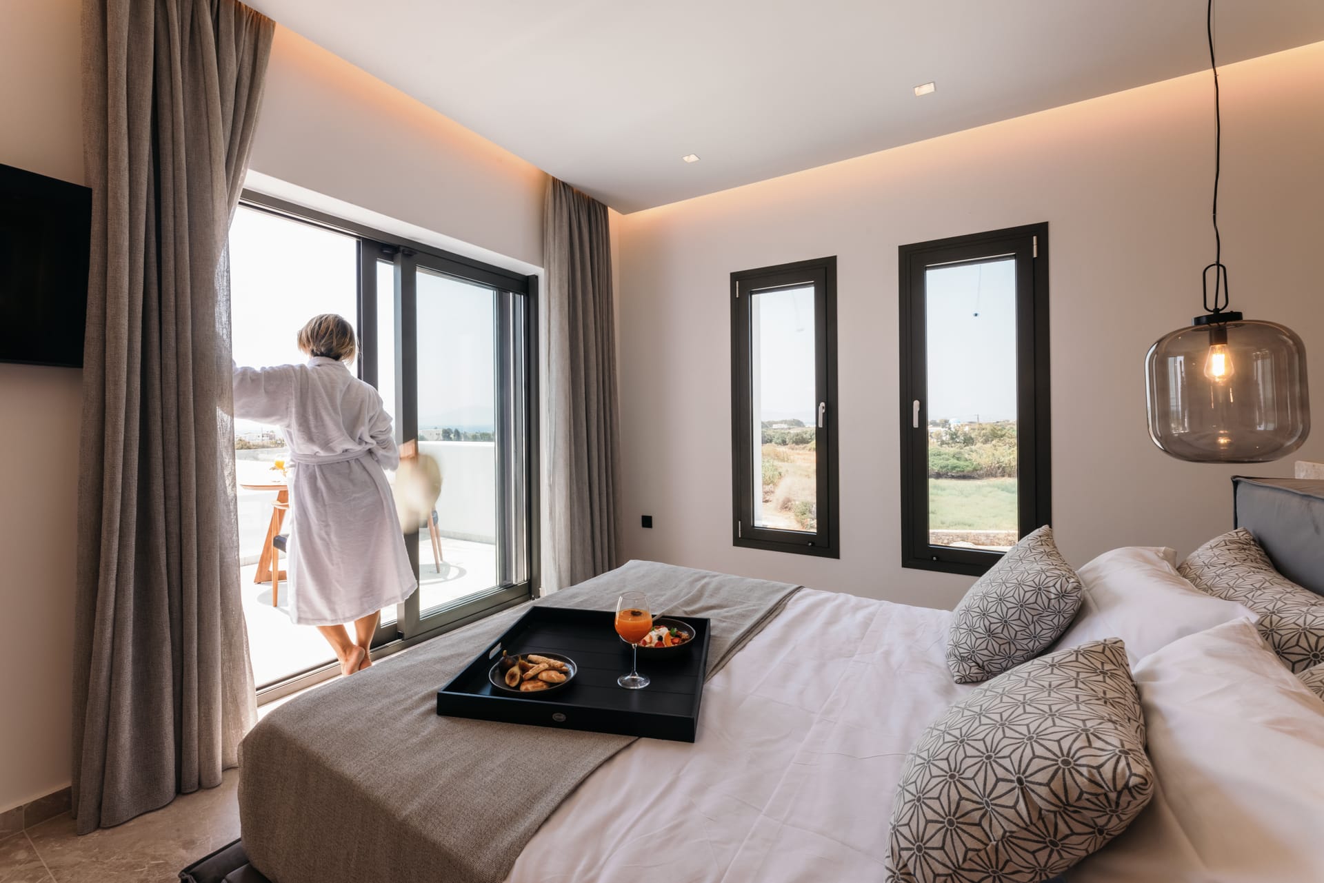 Milestones Naxos - SVSUIT - 15