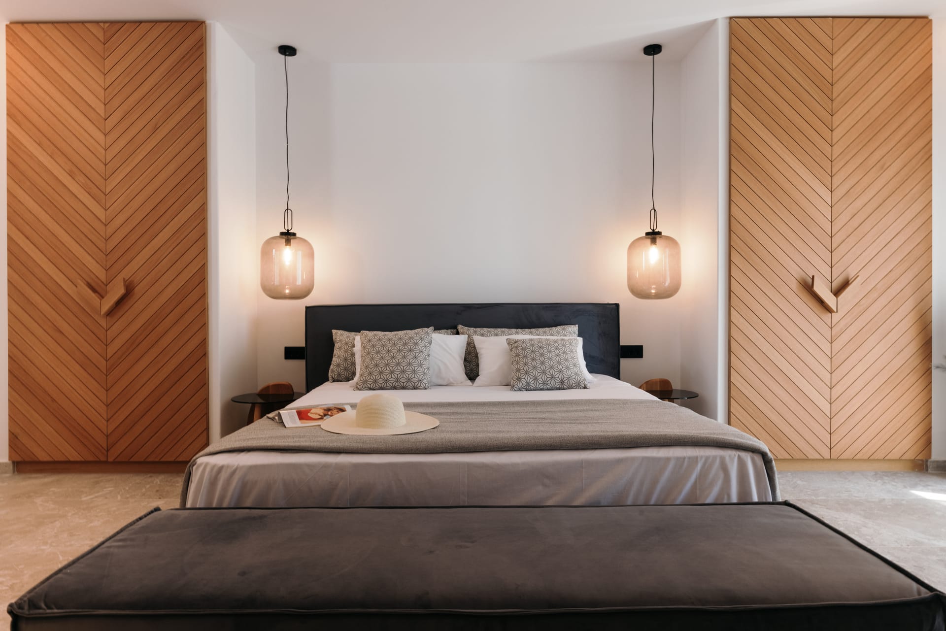 Milestones Naxos - SVSUIT - 24