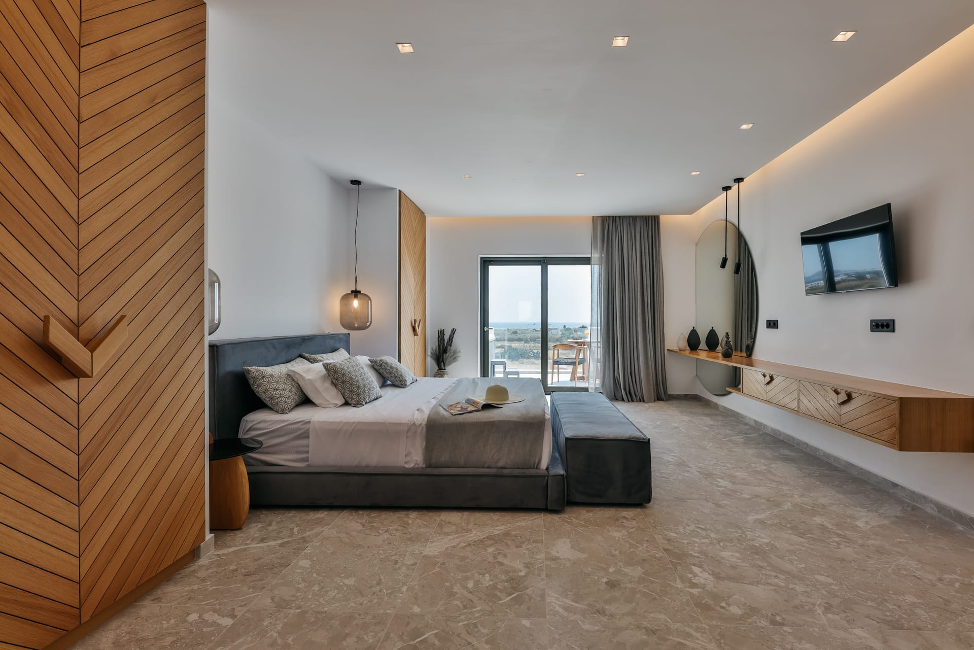 Sea View Suite with Outdoor Jacuzzi