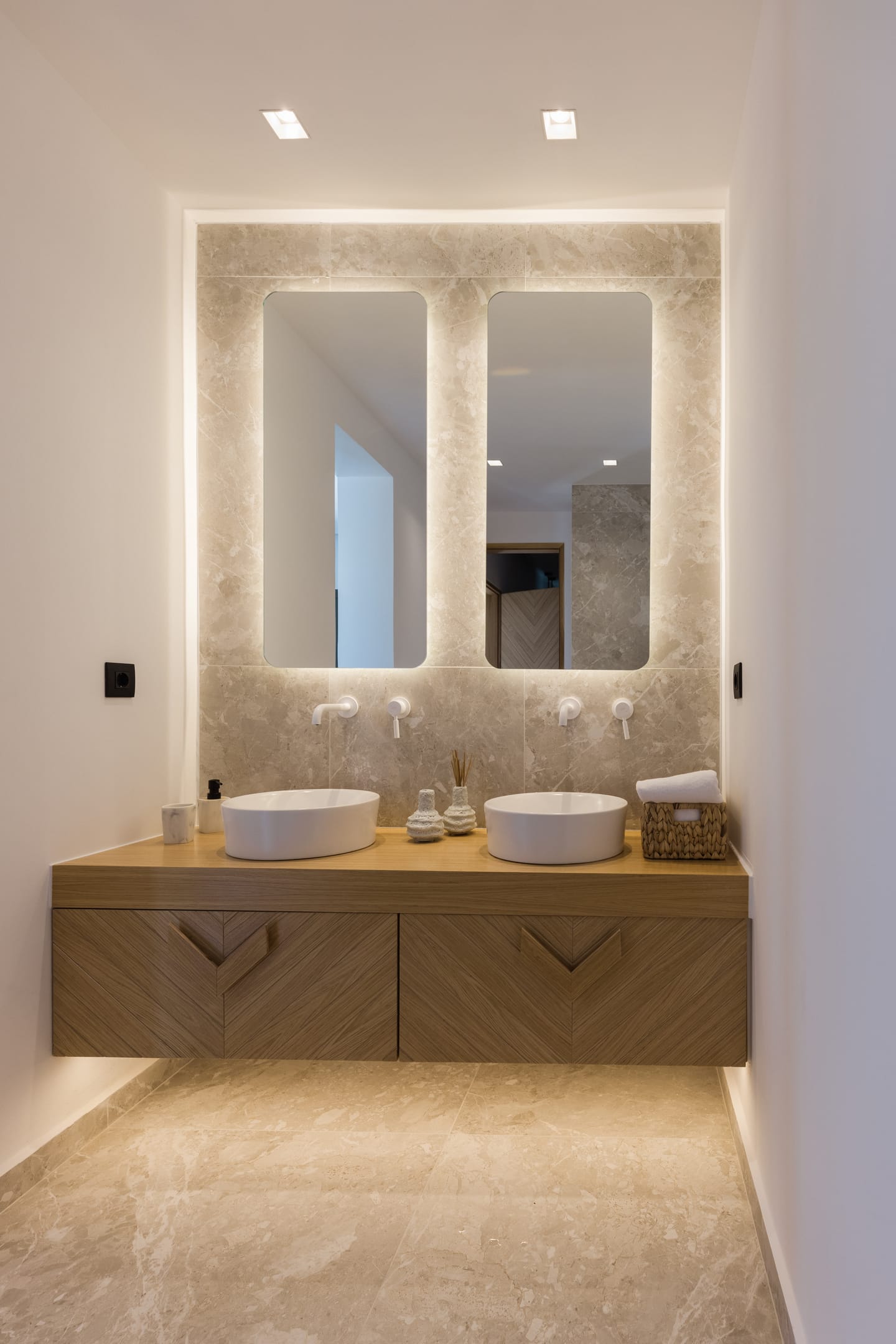 Milestones Naxos - GRANDE - 10