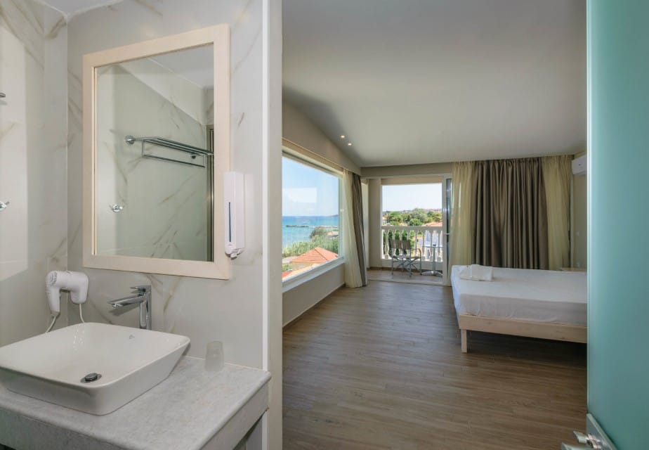 Belussi Beach Hotel & Suites - DELUXE - 7