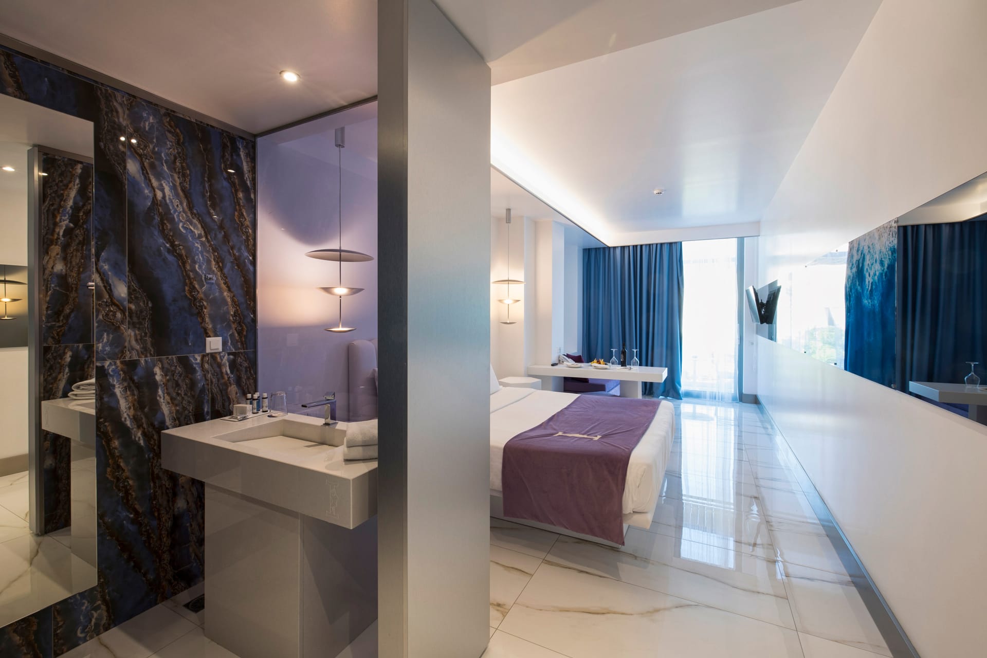 Silver Junior Suite Land View