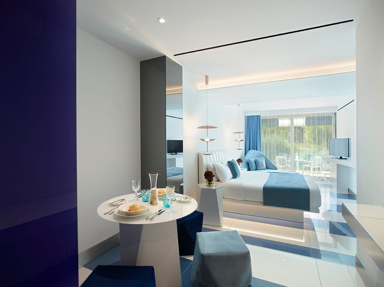 Copper Junior Suite Land View
