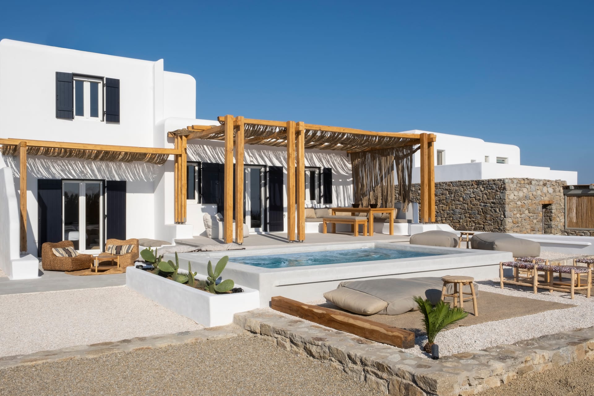 Saint L. Heated Pool Sunset Villa- Three Bedrooms
