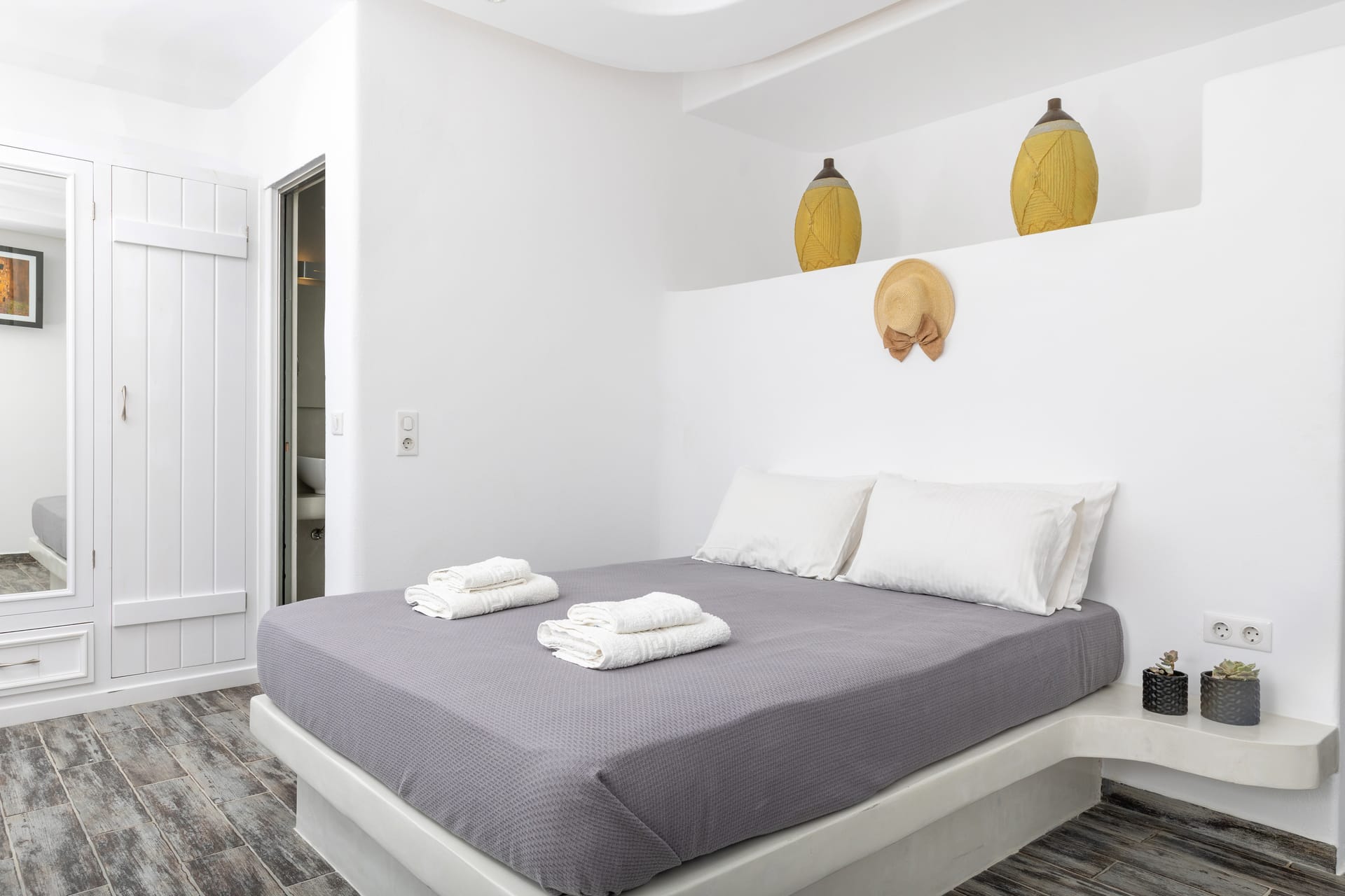 Depi’s Luxury Villas - RED - 14