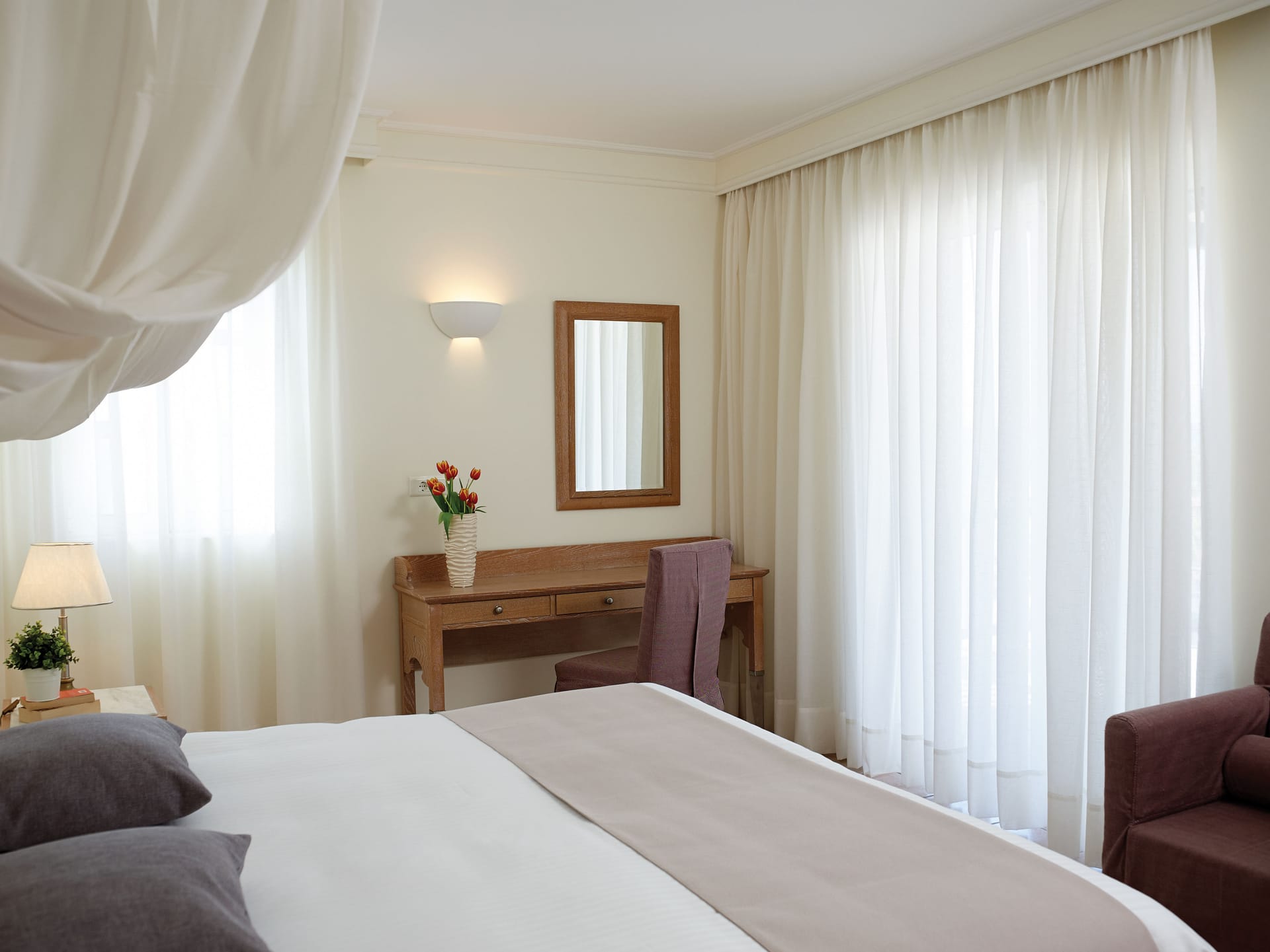 One Bedroom Suite Inland View